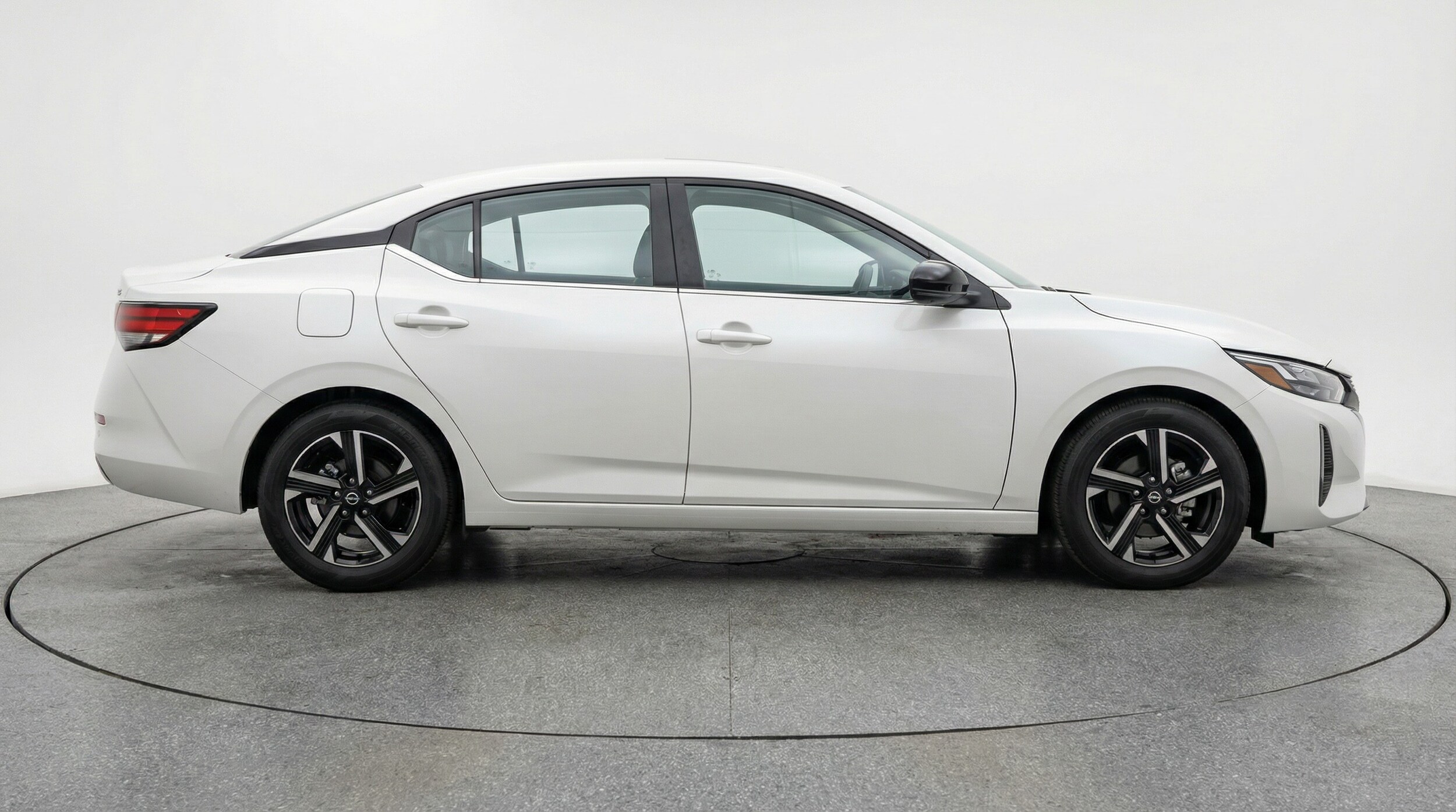 Thumbnail: 2025 Nissan Sentra - 8