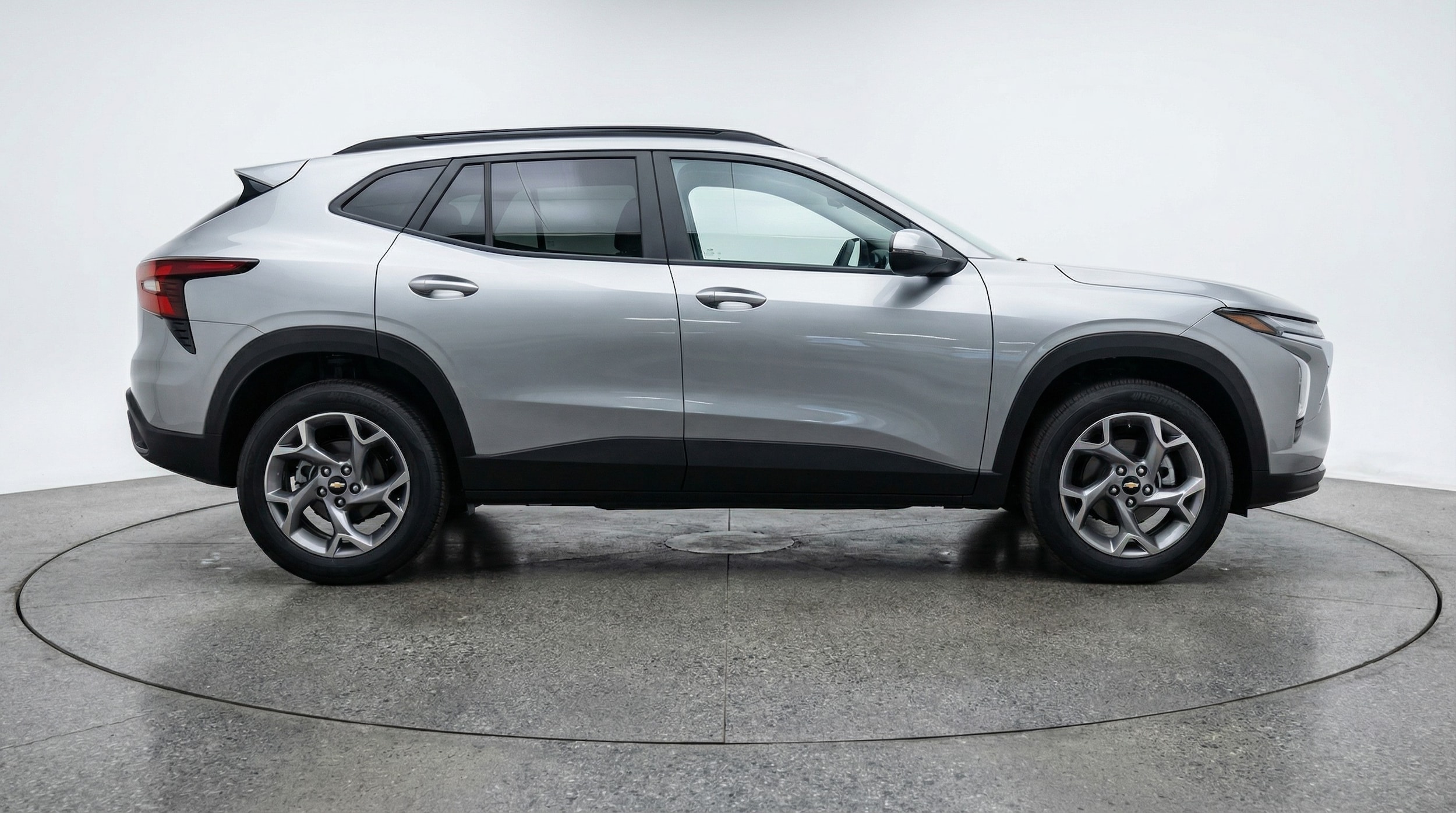 Thumbnail: 2025 Chevrolet Trax - 8