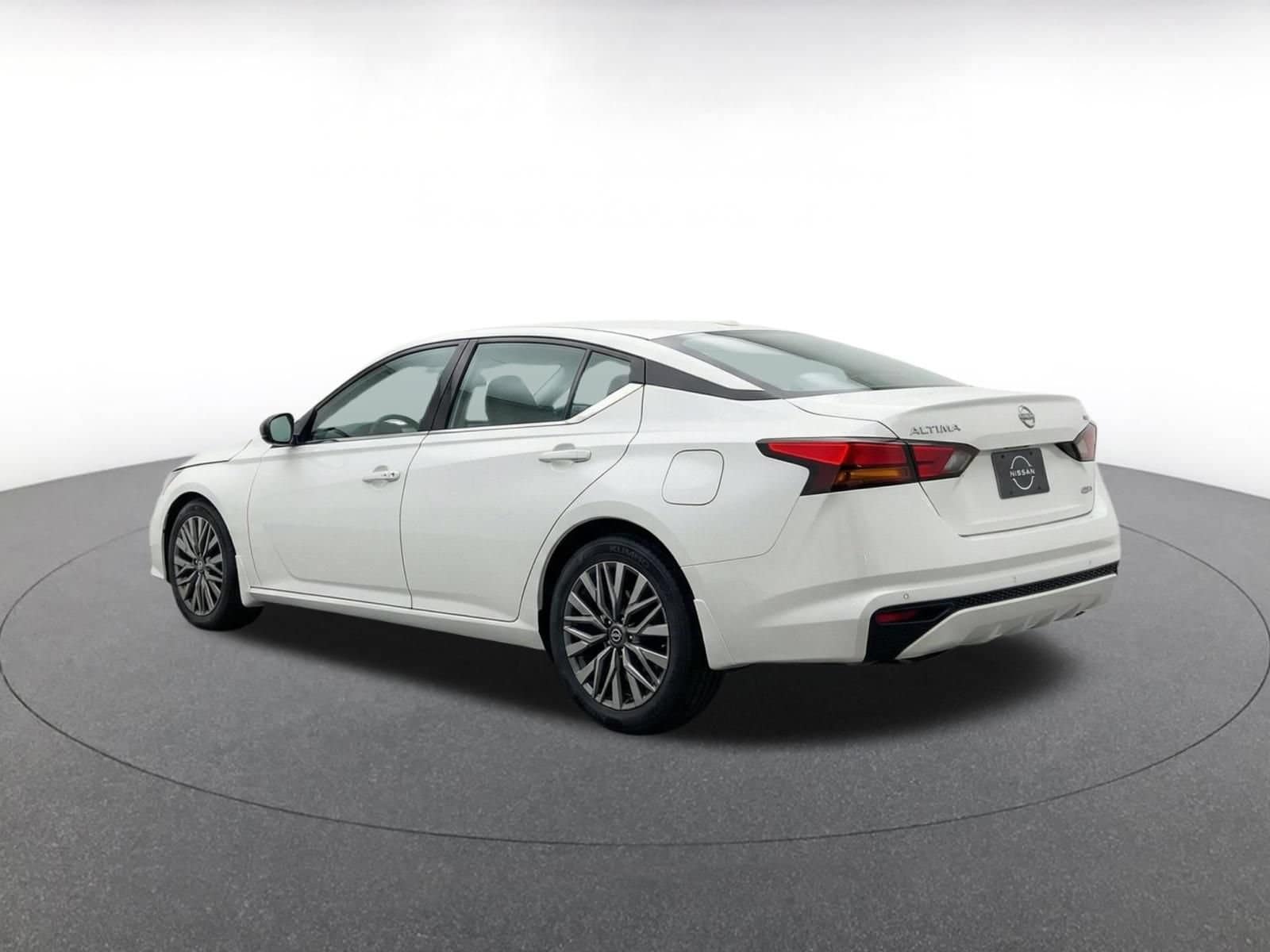Thumbnail: 2026 Nissan Altima - 5