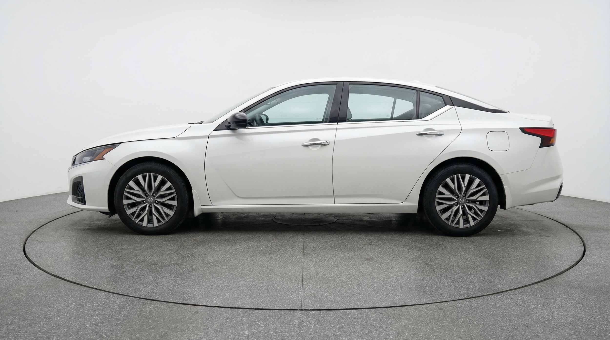 Thumbnail: 2025 Nissan Altima - 4