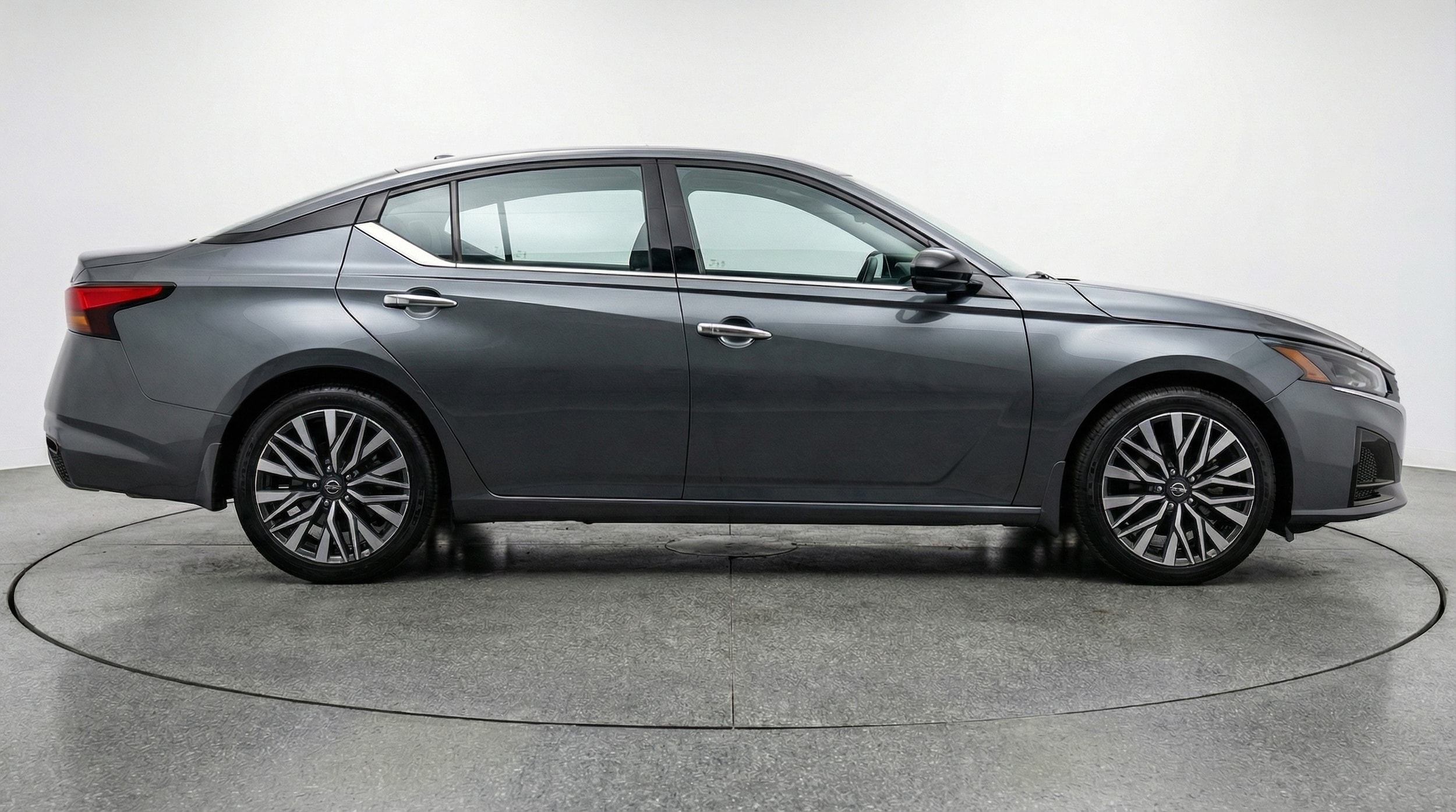 Thumbnail: 2025 Nissan Altima - 8