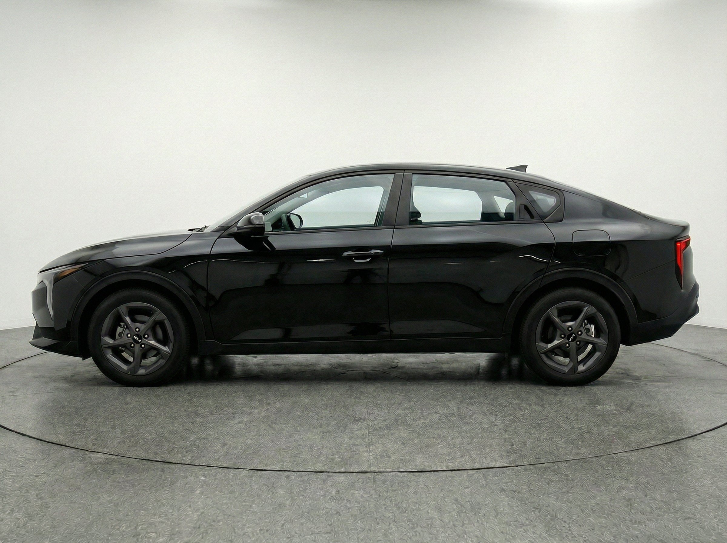 Thumbnail: 2025 Kia K4 - 3