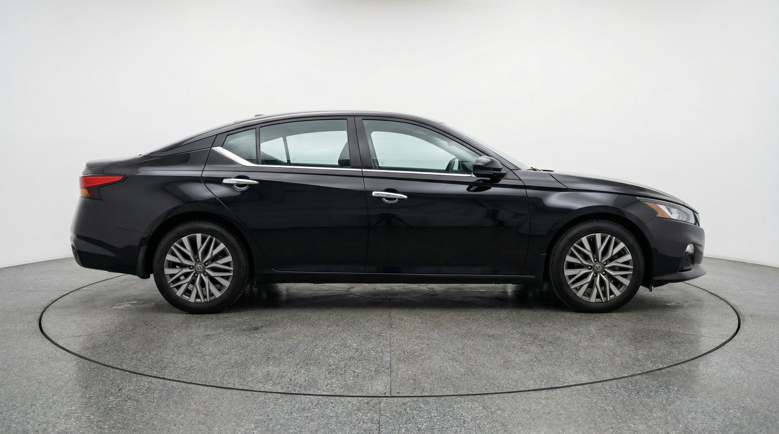 Thumbnail: 2025 Nissan Altima - 11