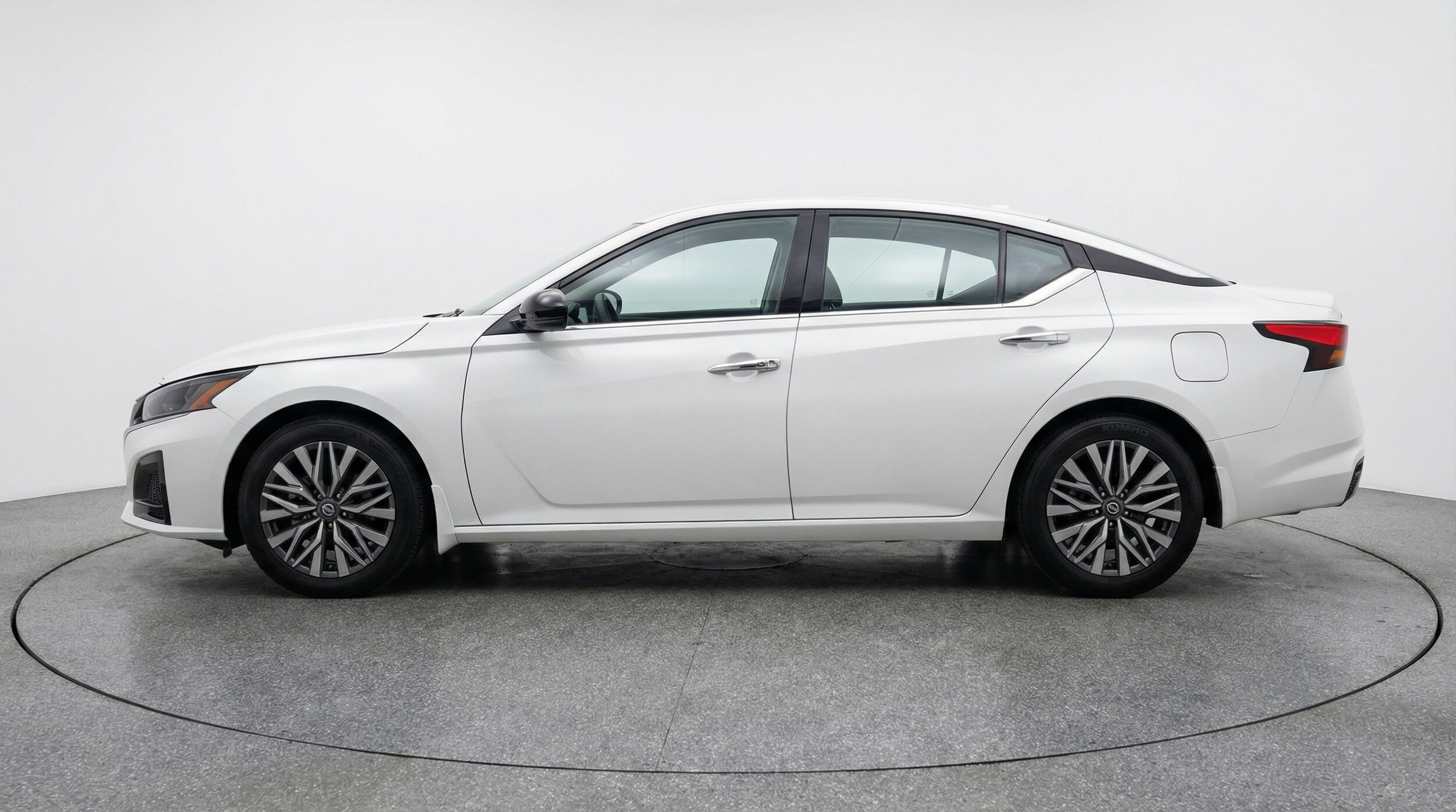 Thumbnail: 2025 Nissan Altima - 4