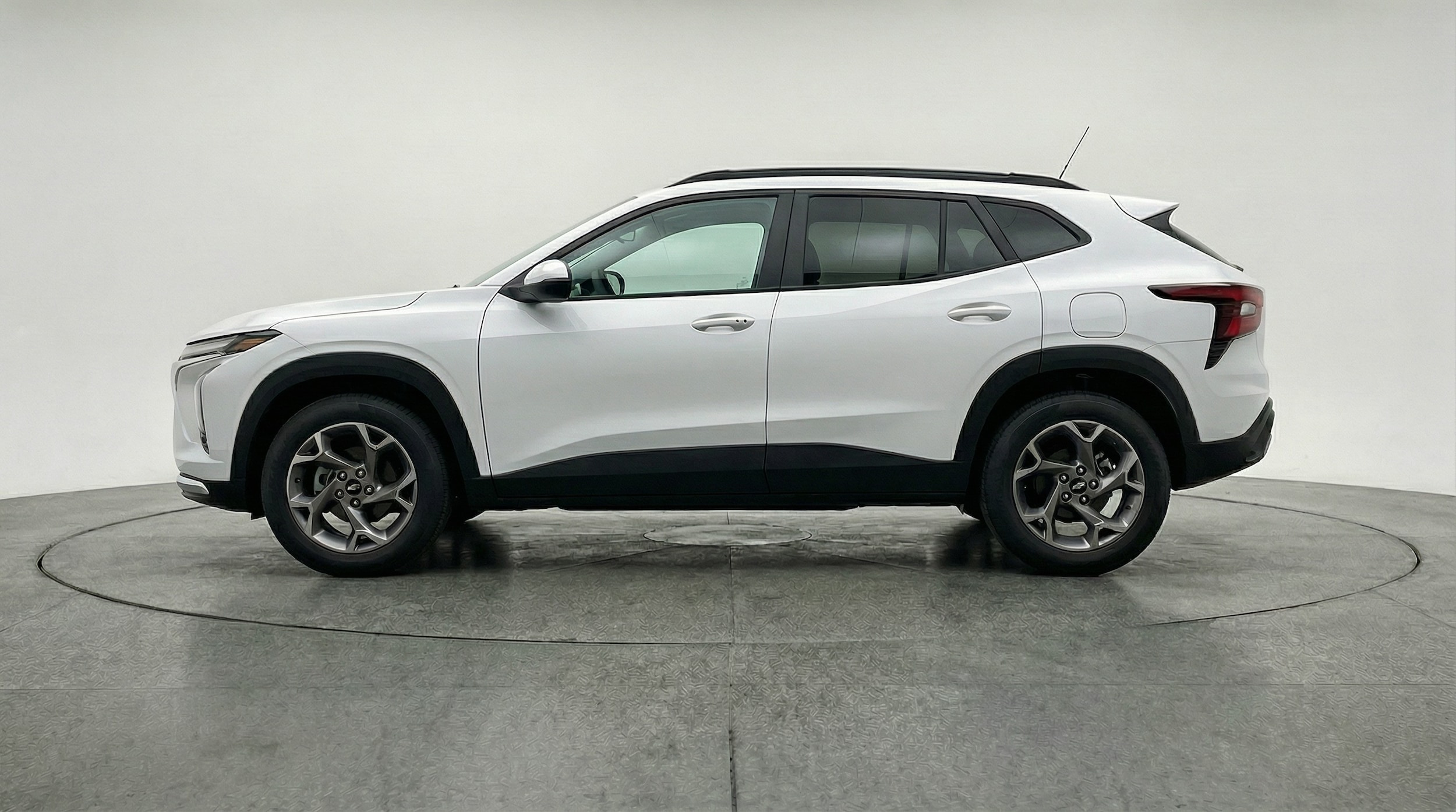 Thumbnail: 2025 Chevrolet Trax - 4