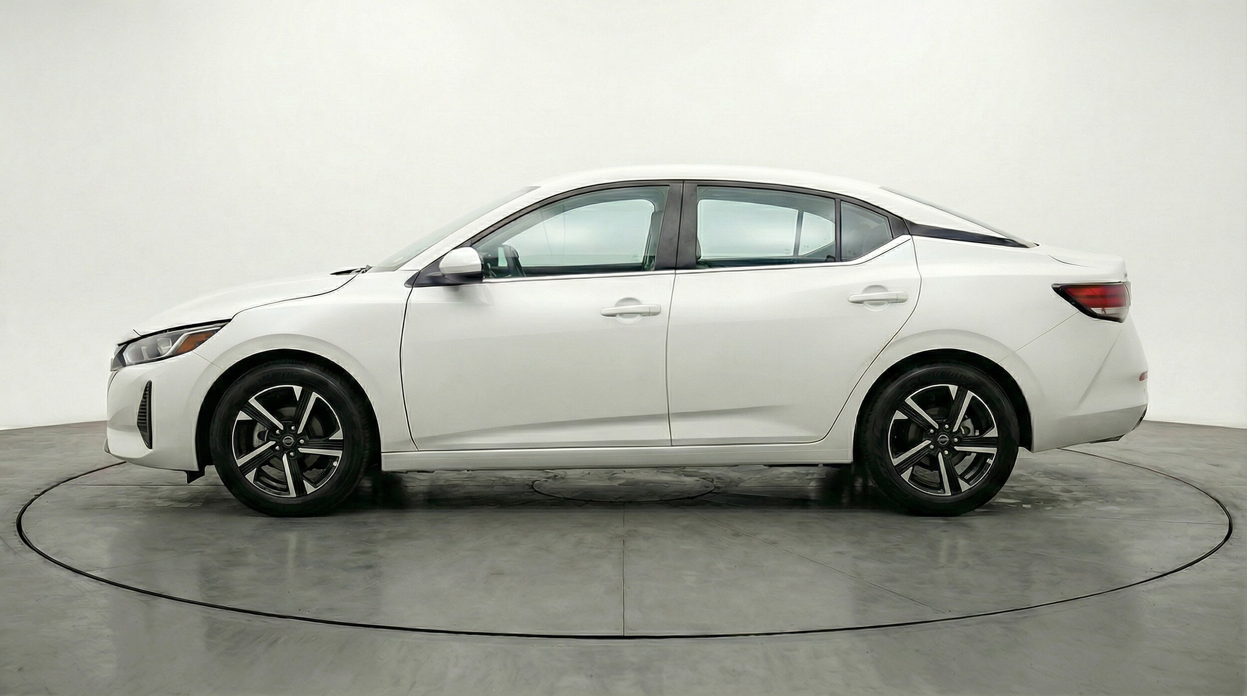 Thumbnail: 2025 Nissan Sentra - 4