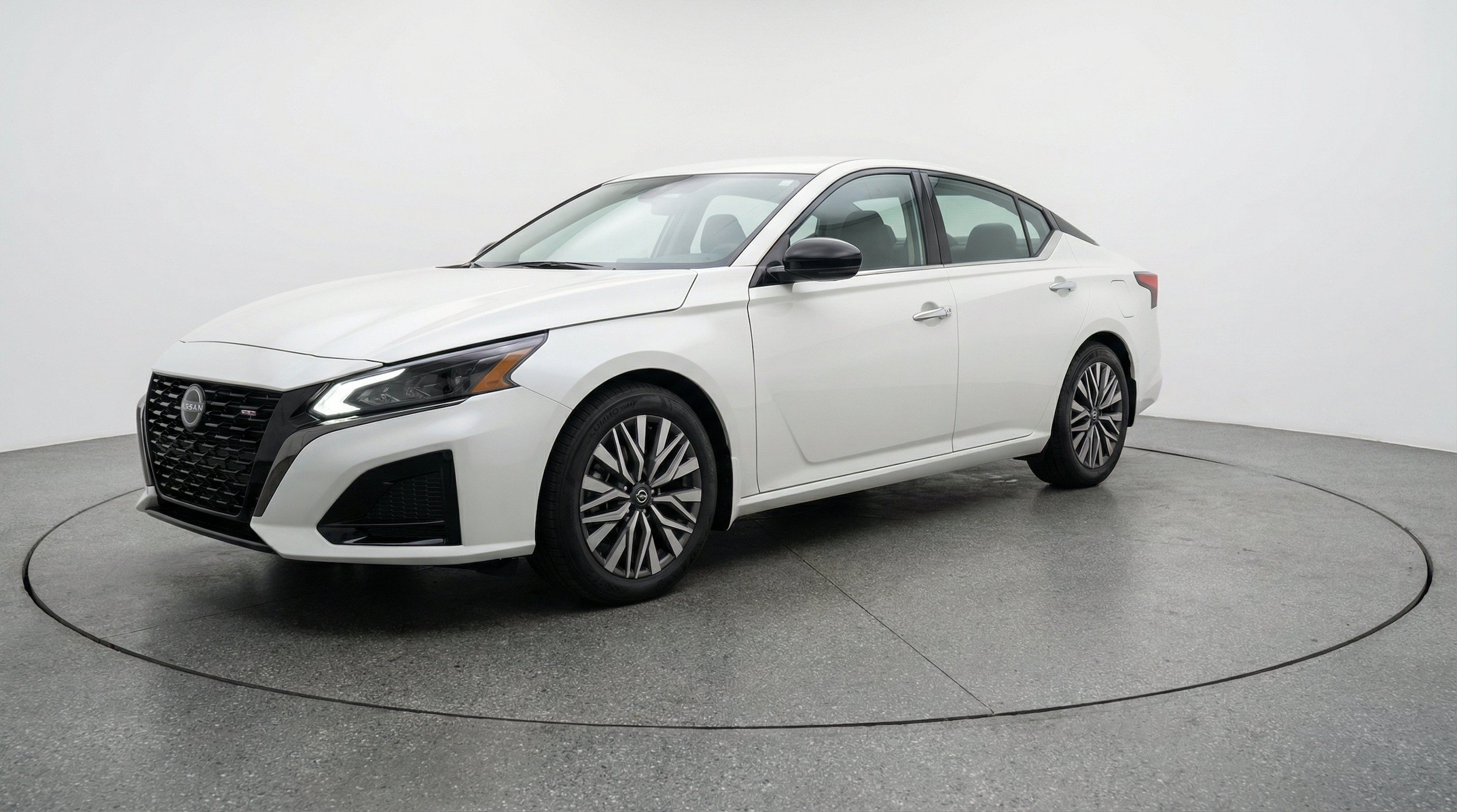 Thumbnail: 2025 Nissan Altima - 3