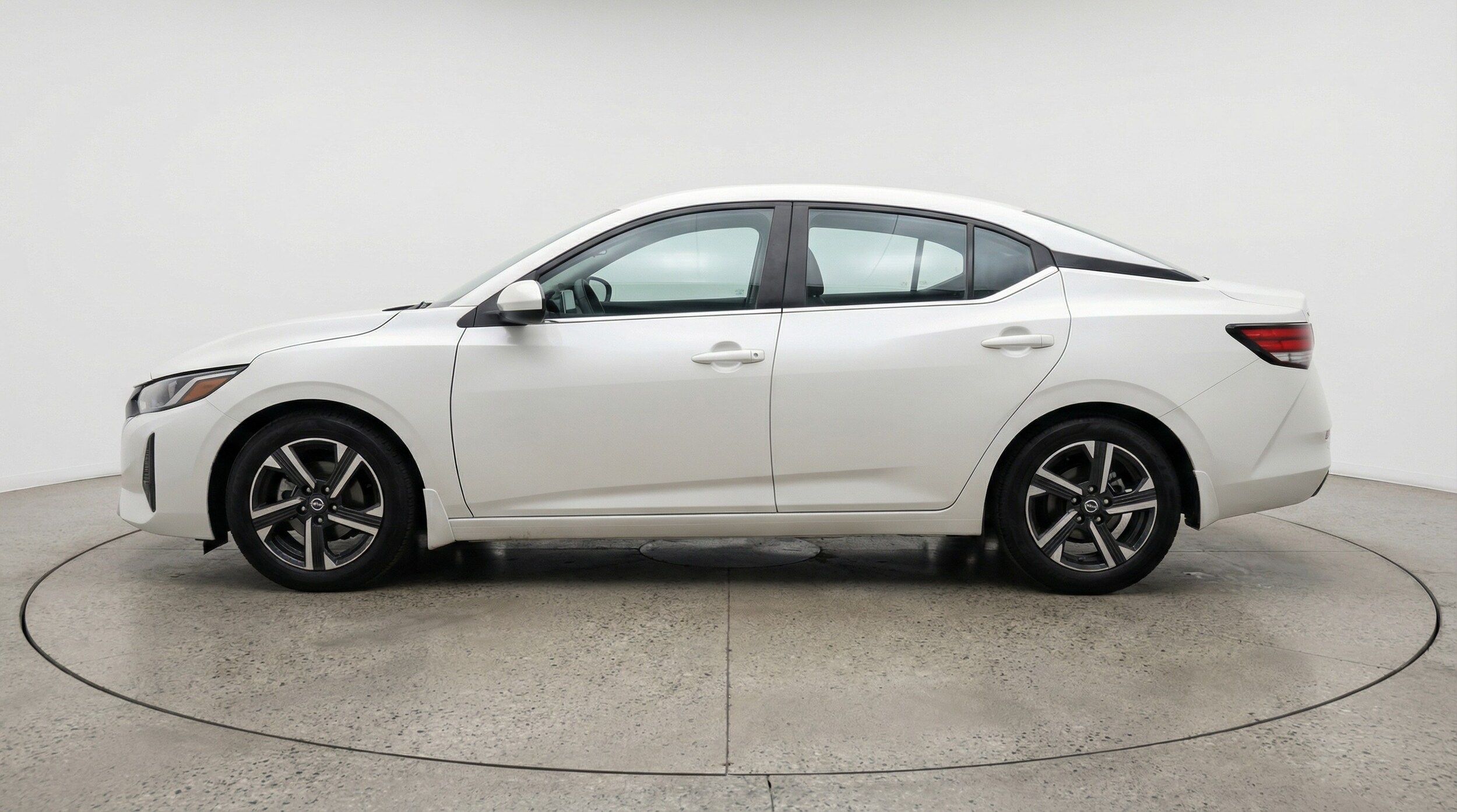 Thumbnail: 2025 Nissan Sentra - 4