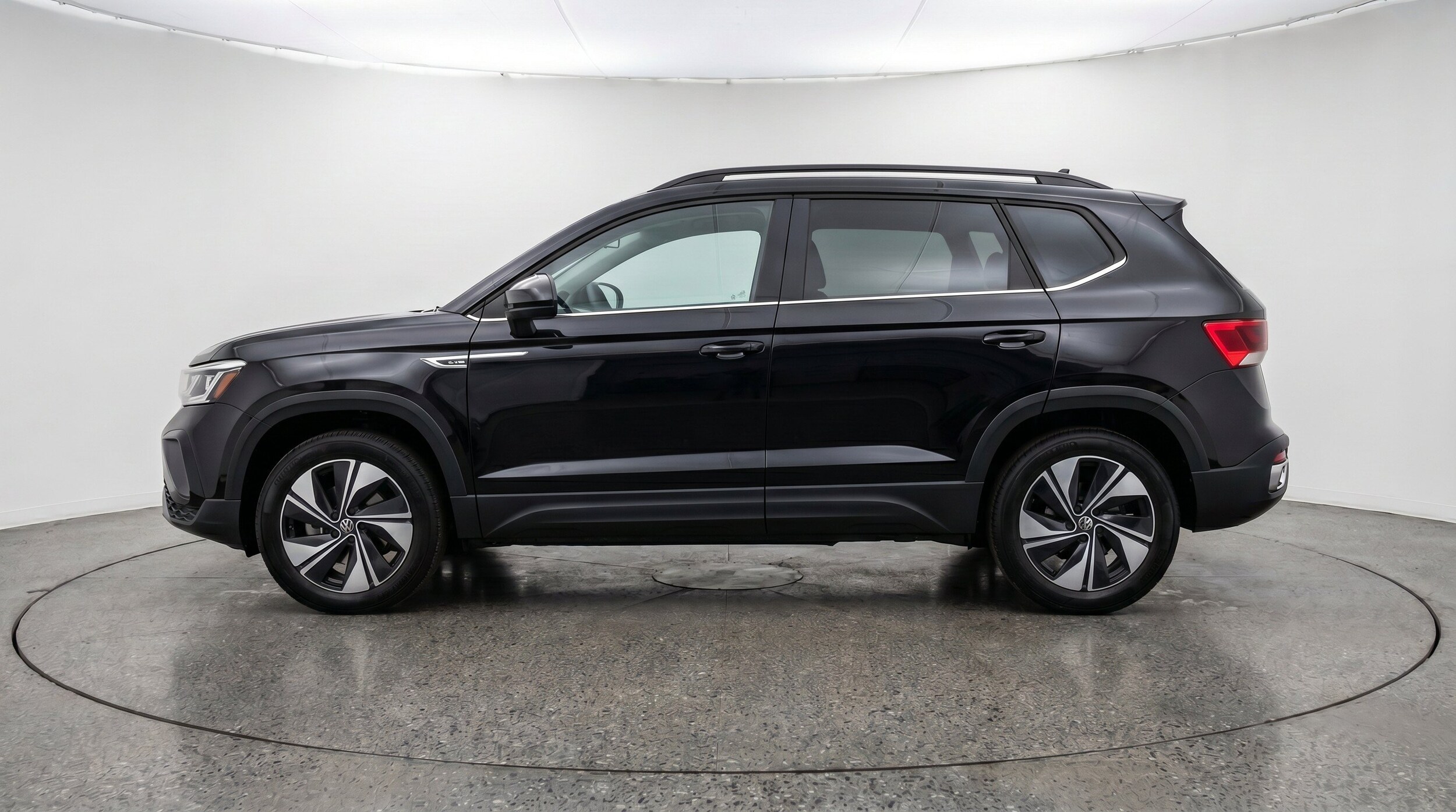 Thumbnail: 2026 Volkswagen Taos - 5