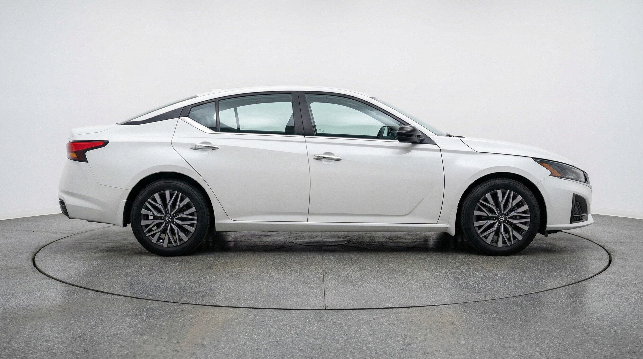 Thumbnail: 2025 Nissan Altima - 8