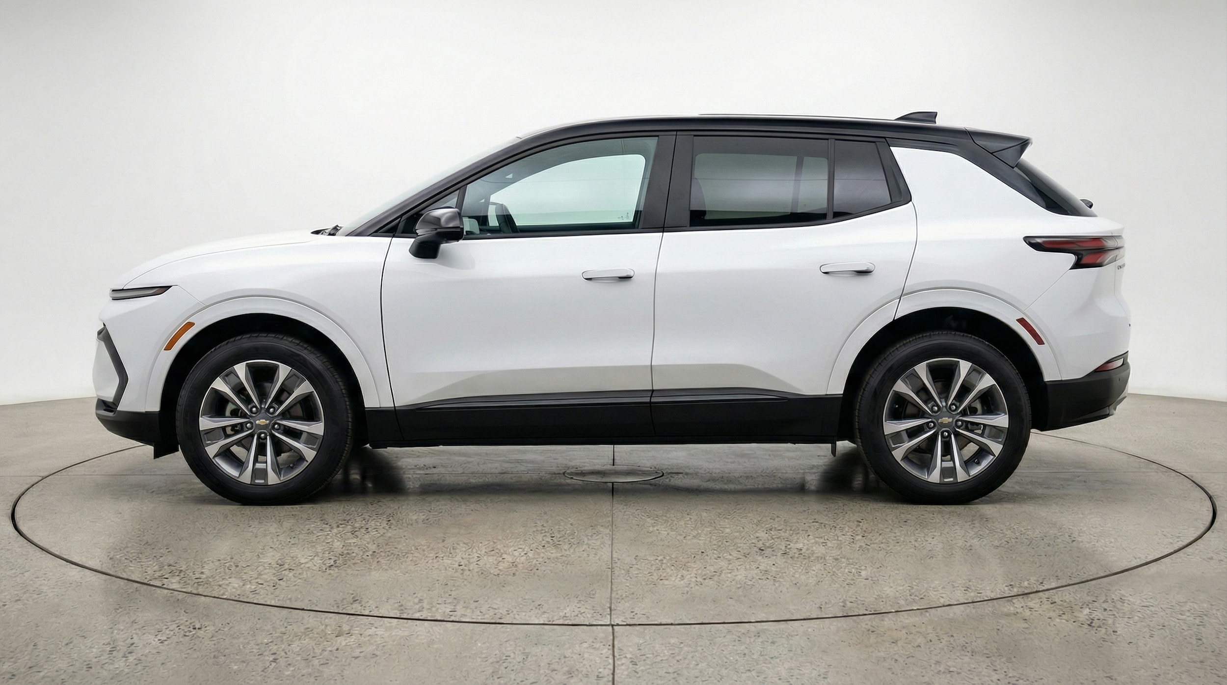 Thumbnail: 2025 Chevrolet Equinox - 4