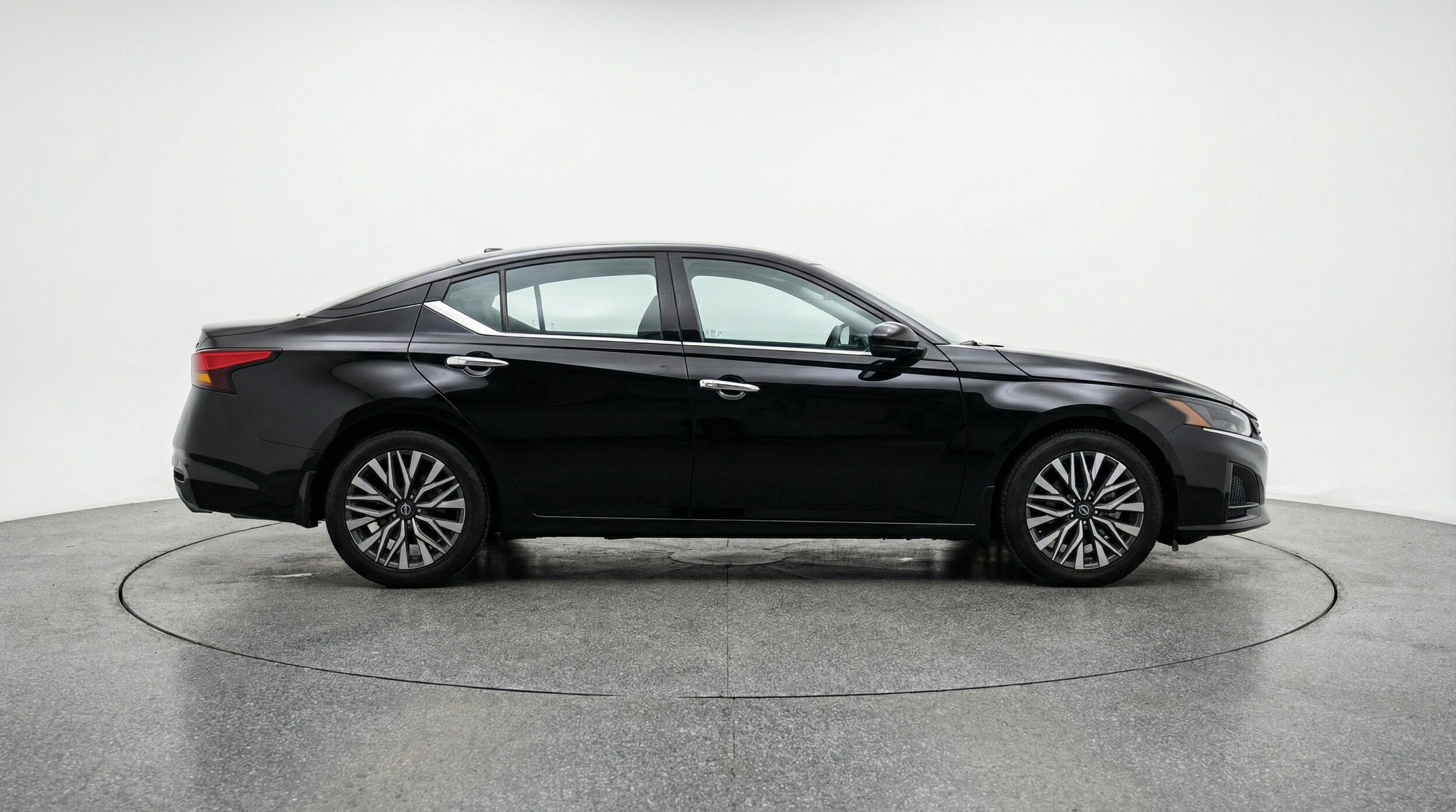 Thumbnail: 2025 Nissan Altima - 8