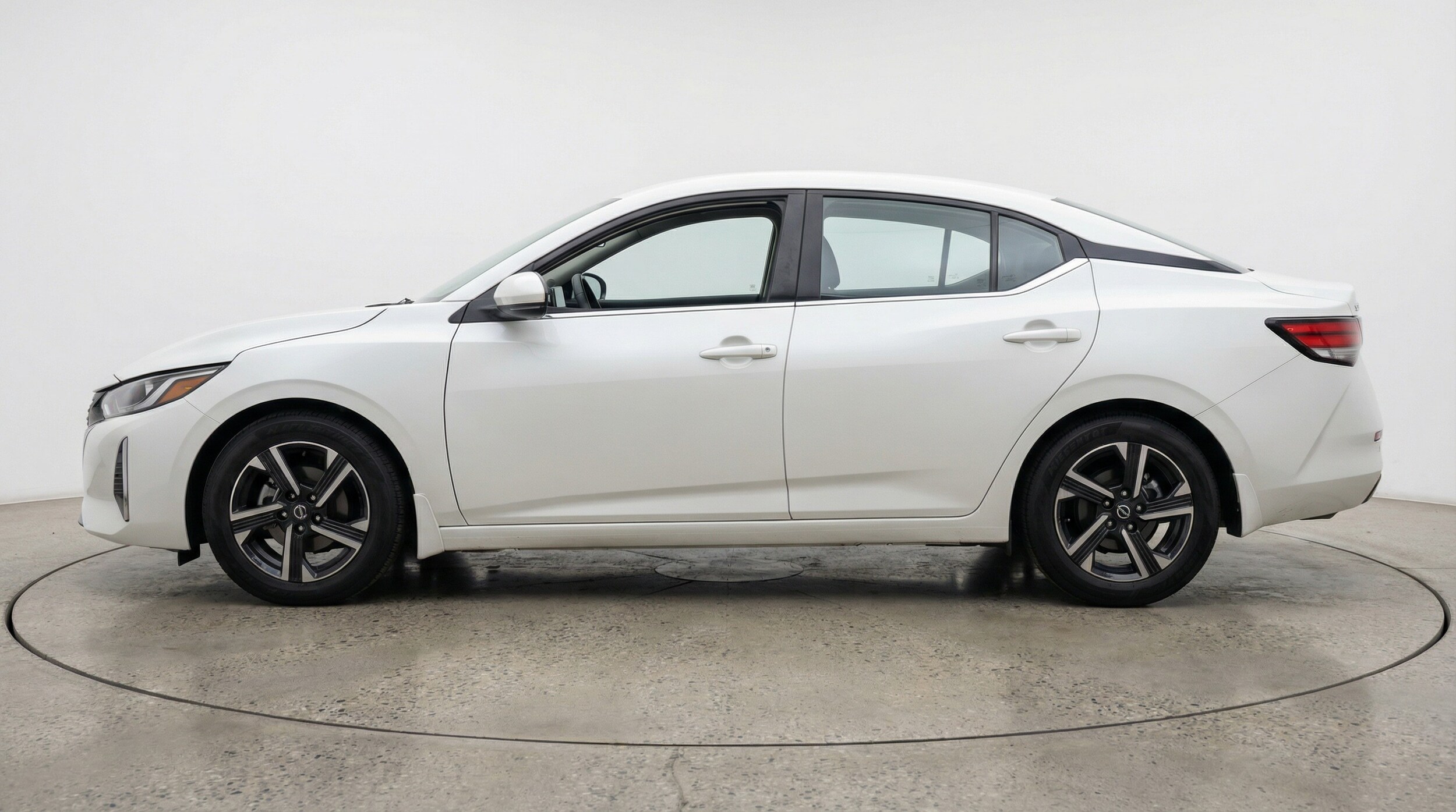 Thumbnail: 2025 Nissan Sentra - 4