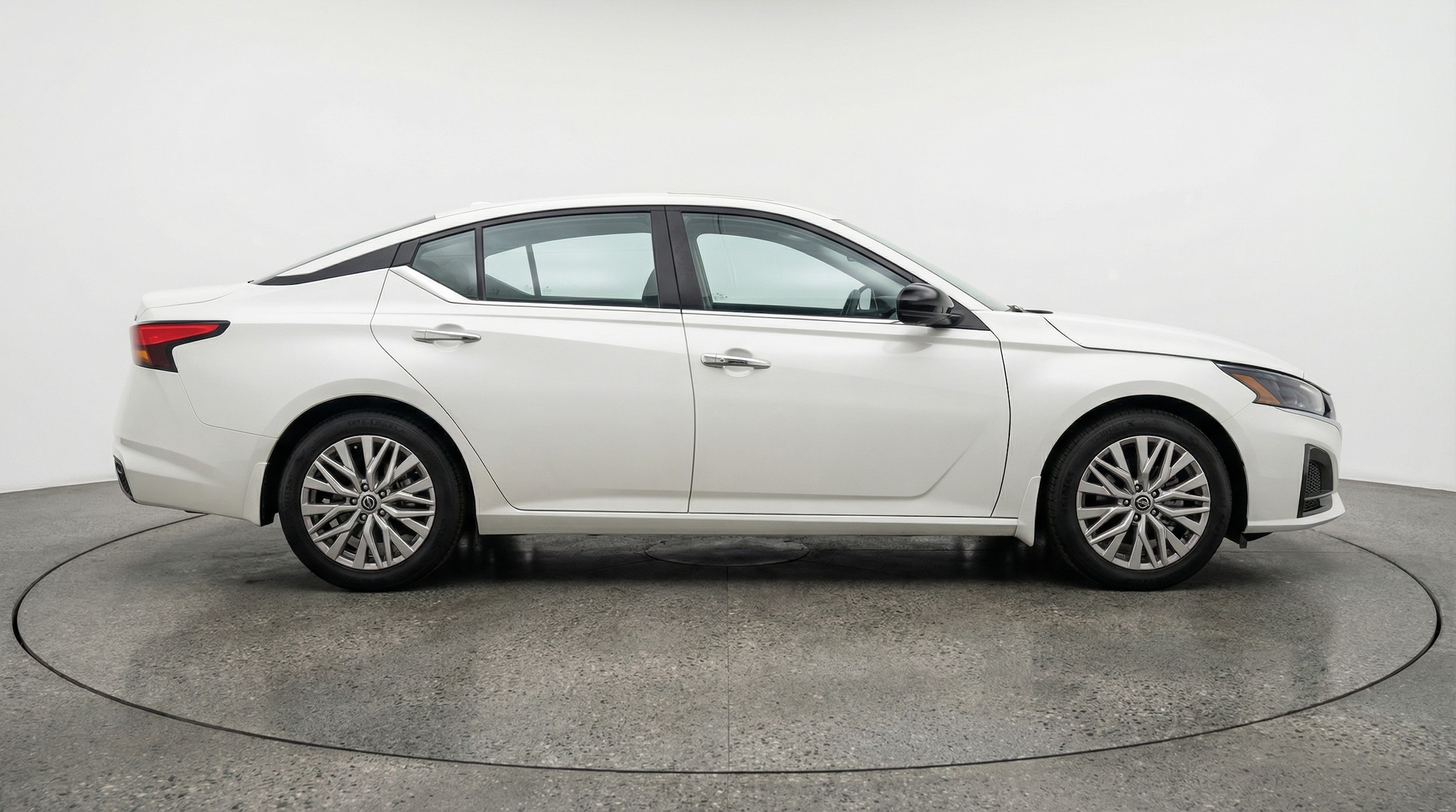 Thumbnail: 2025 Nissan Altima - 8