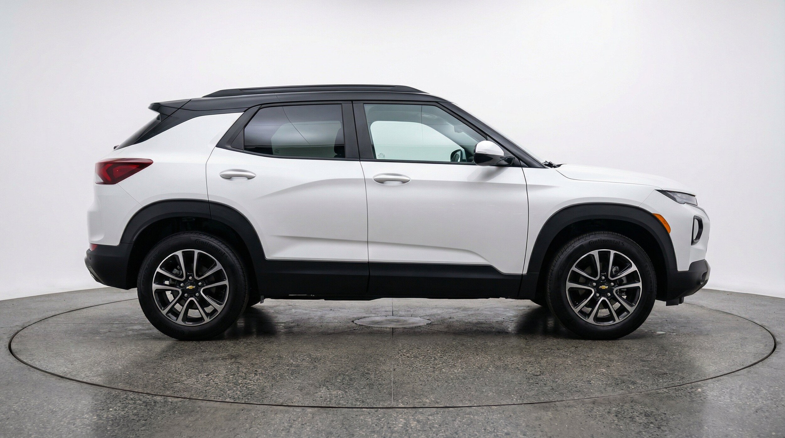Thumbnail: 2025 Chevrolet TrailBlazer - 11