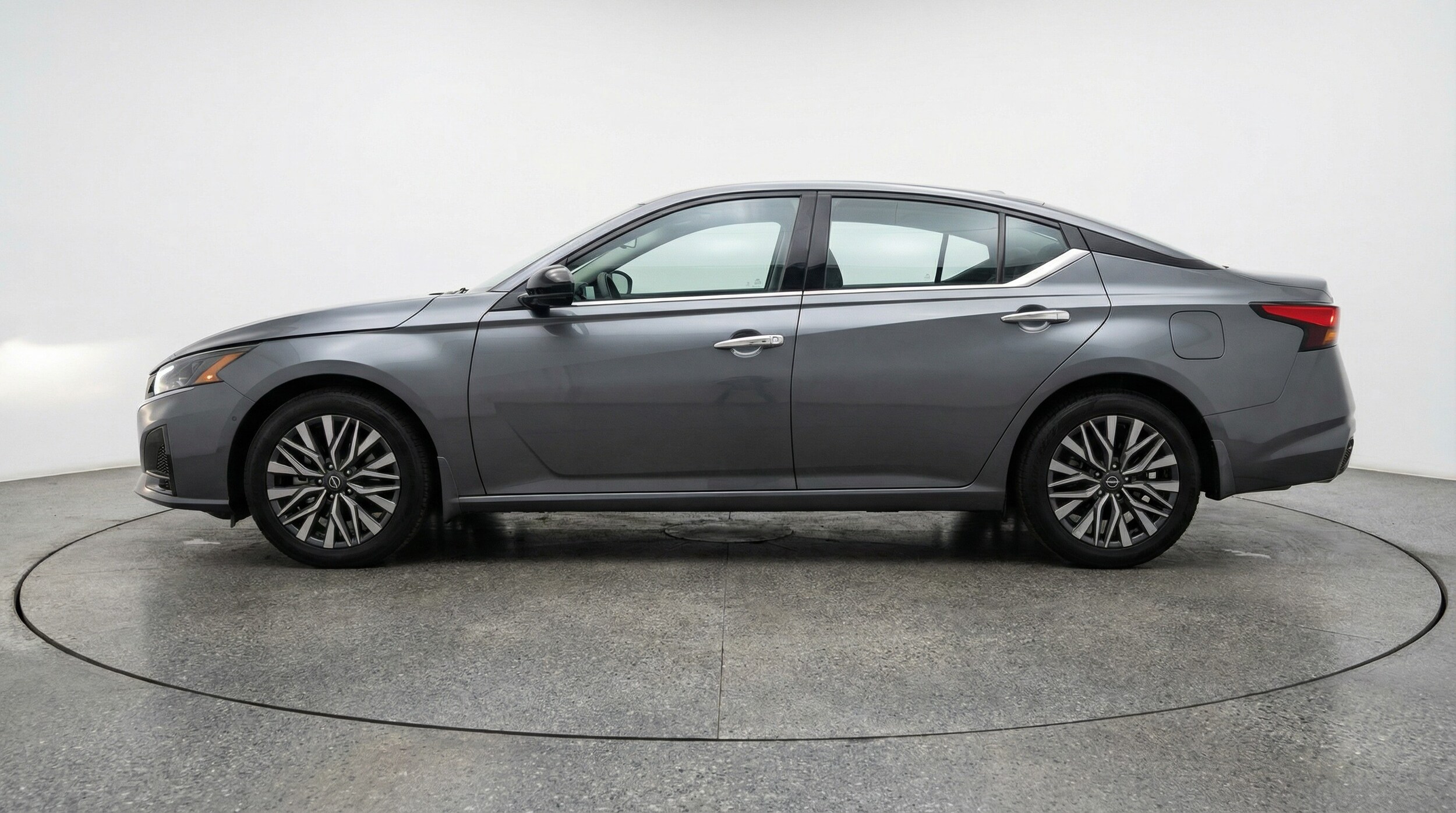 Thumbnail: 2025 Nissan Altima - 4