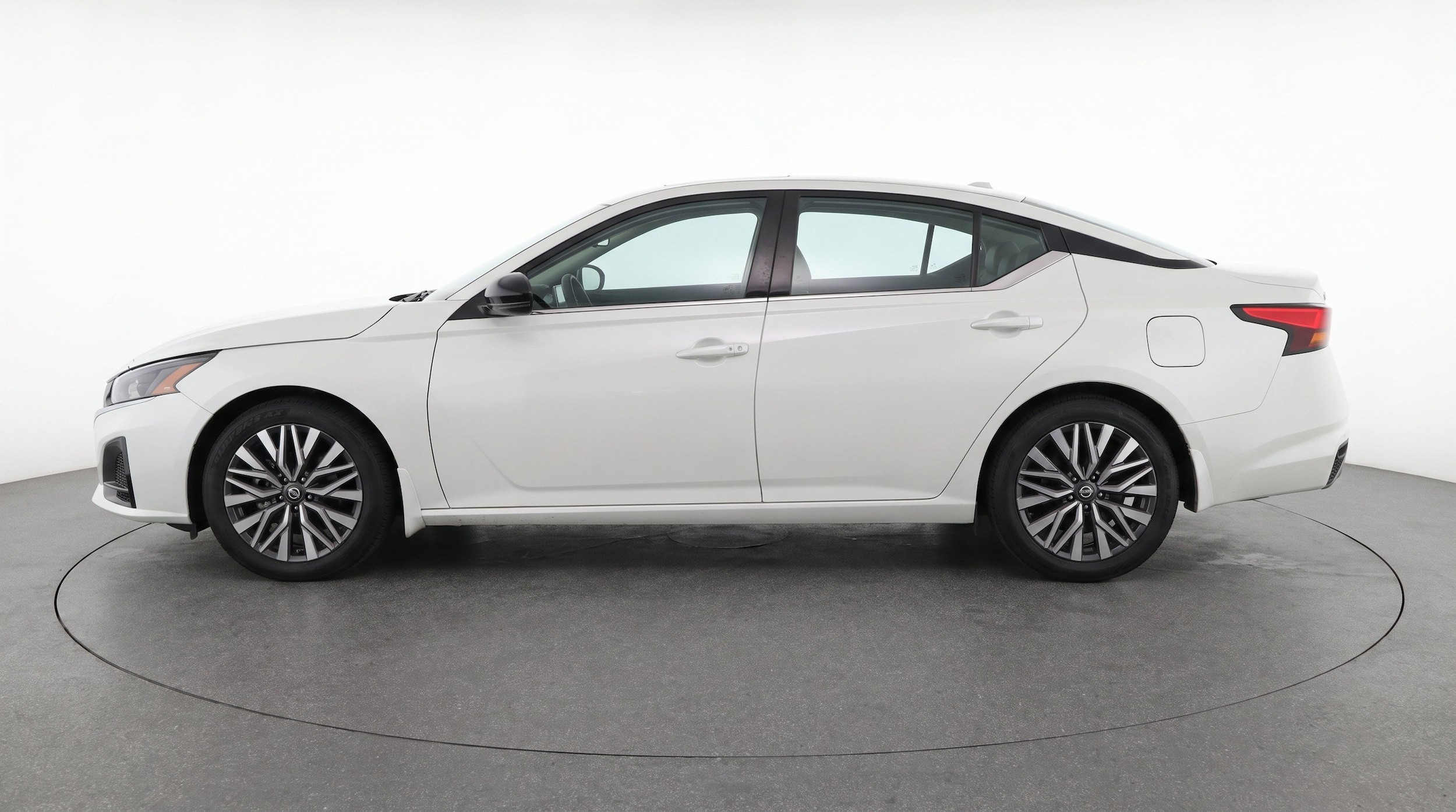 Thumbnail: 2025 Nissan Altima - 5