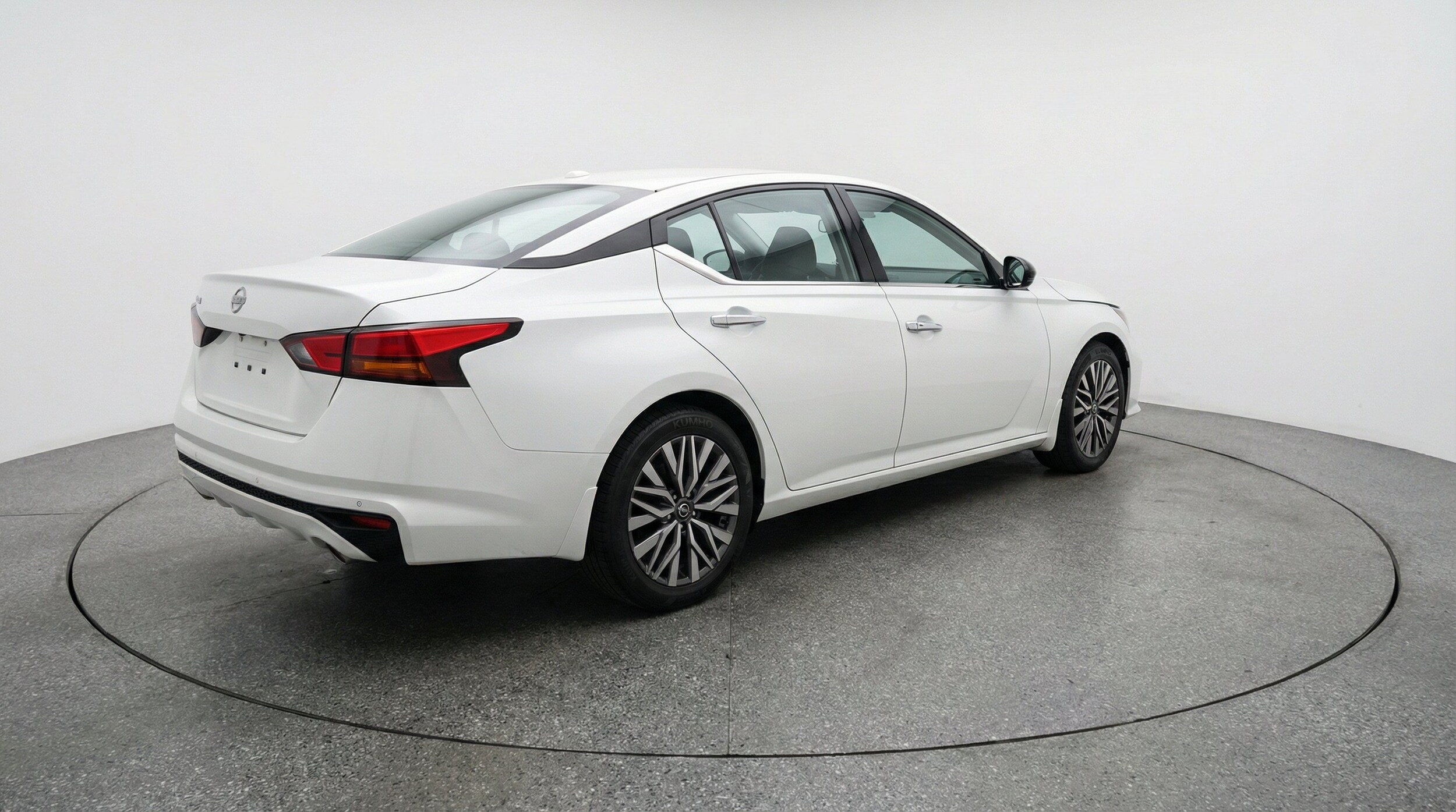 Thumbnail: 2025 Nissan Altima - 9
