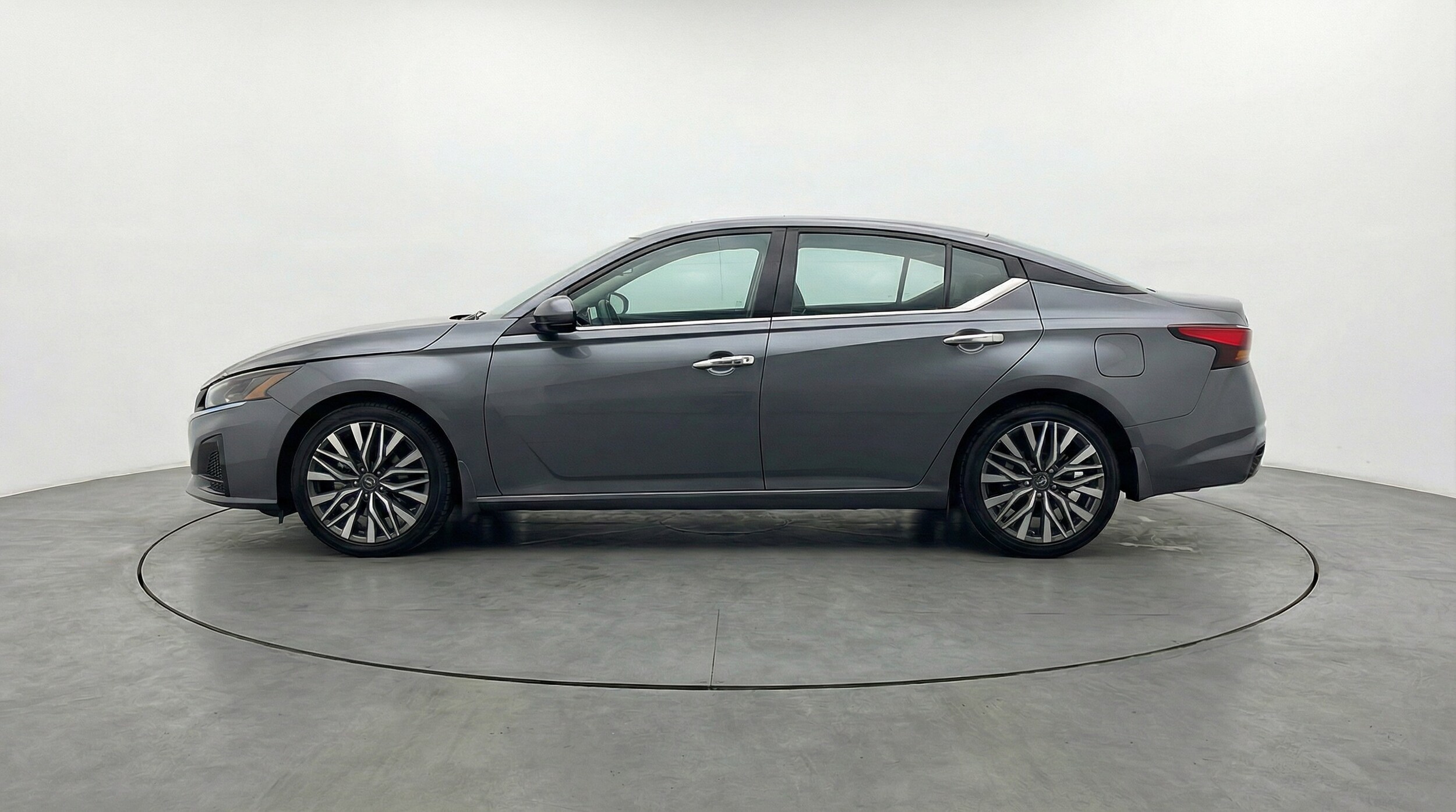 Thumbnail: 2025 Nissan Altima - 4