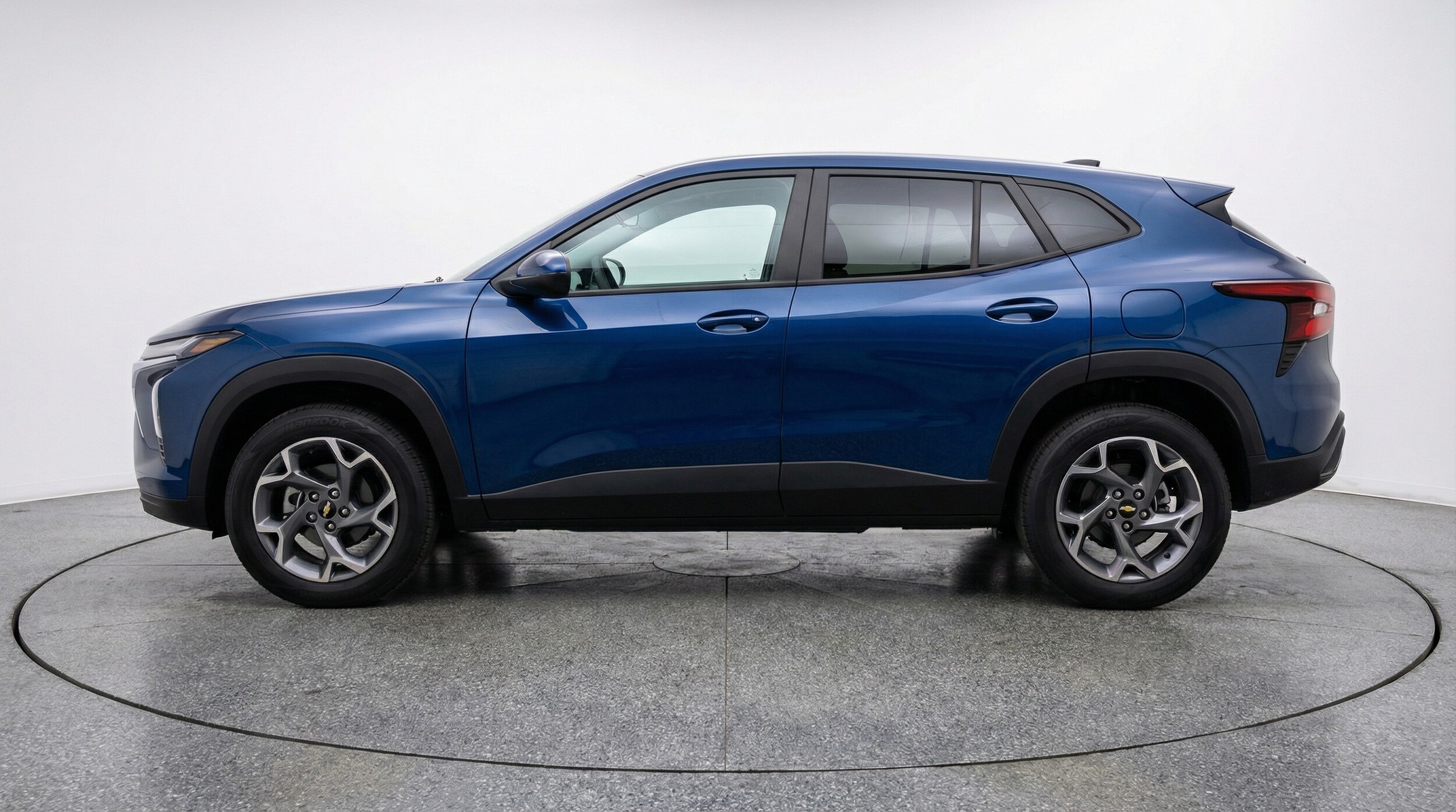 Thumbnail: 2025 Chevrolet Trax - 4
