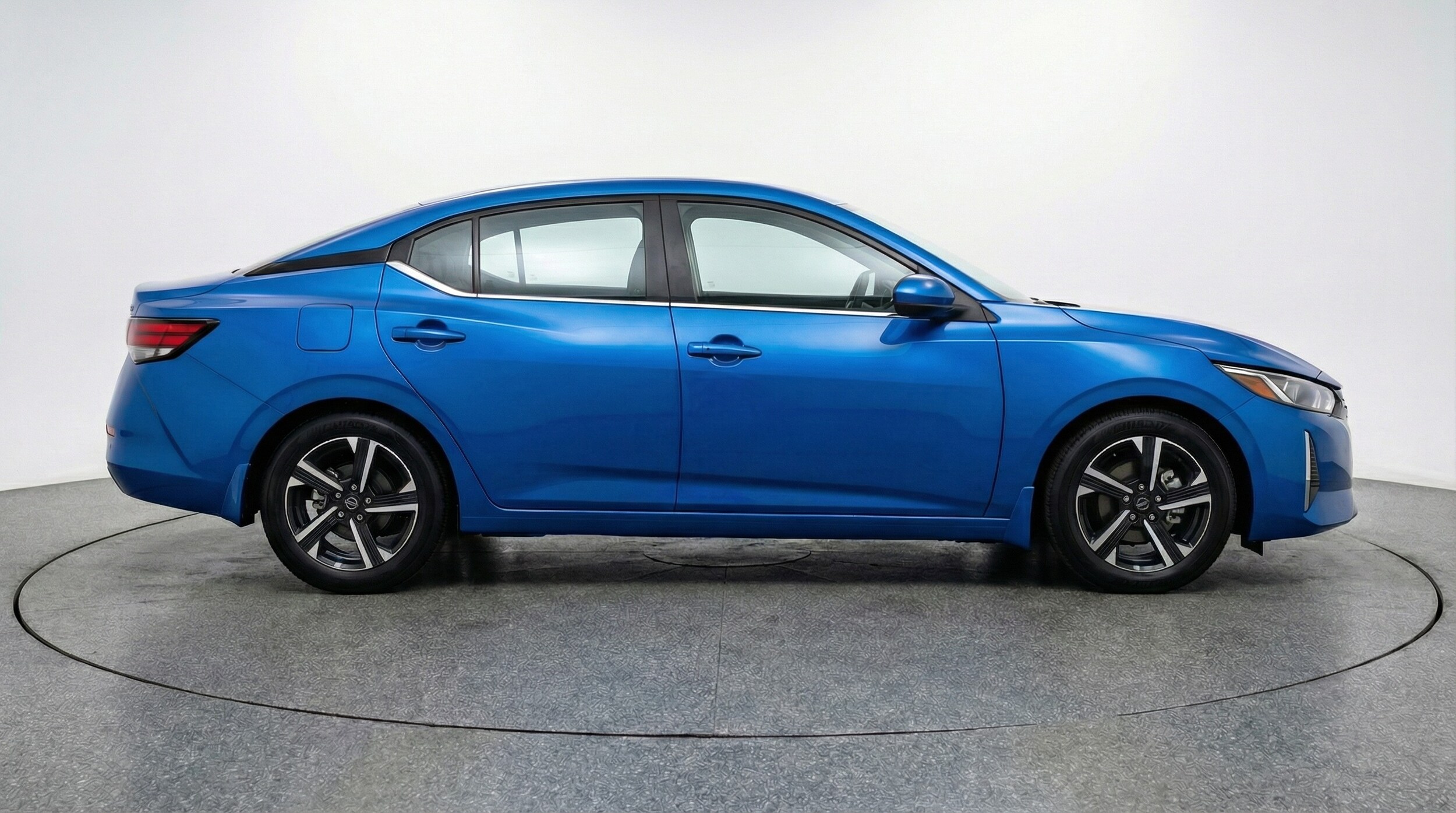 Thumbnail: 2025 Nissan Sentra - 8