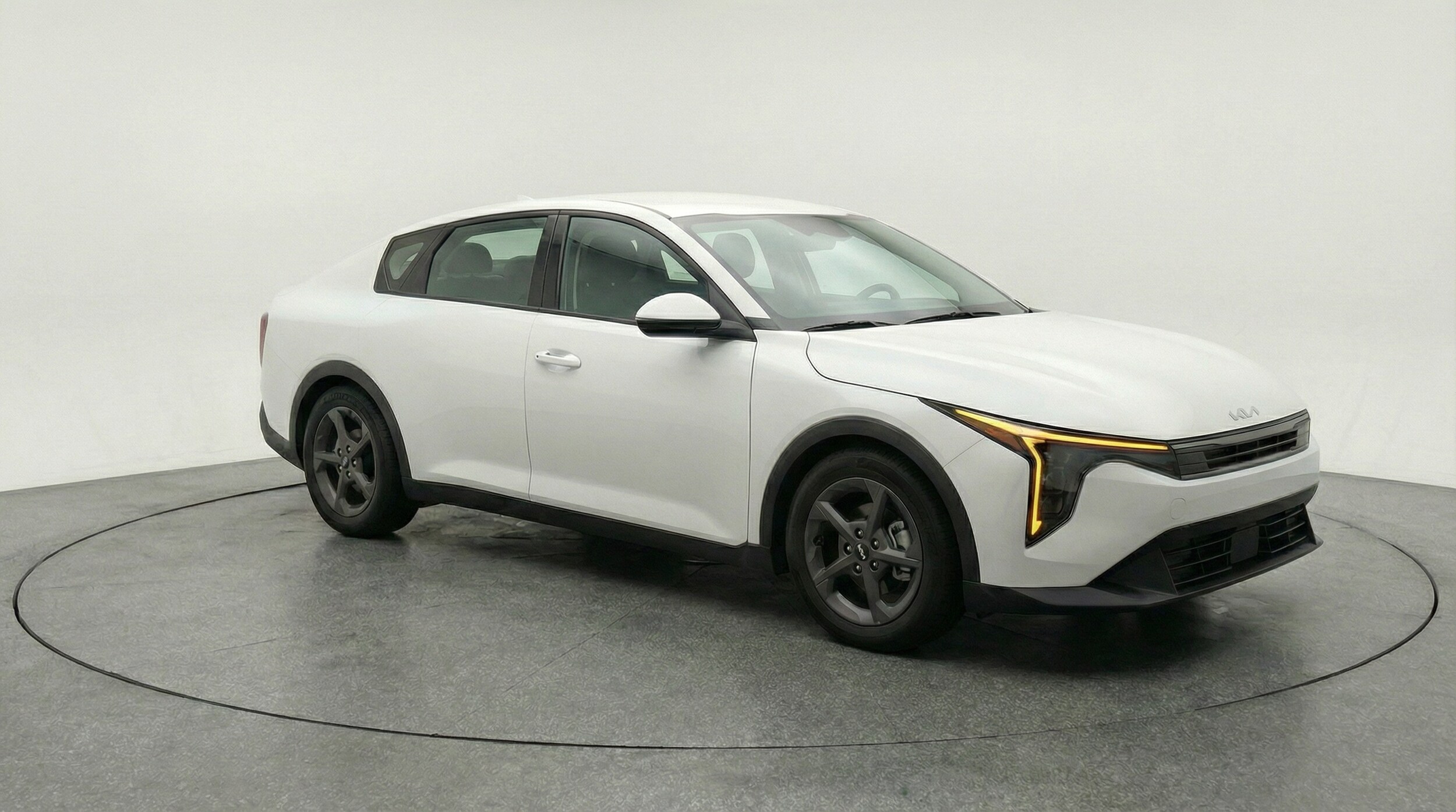 Thumbnail: 2025 Kia K4 - 1