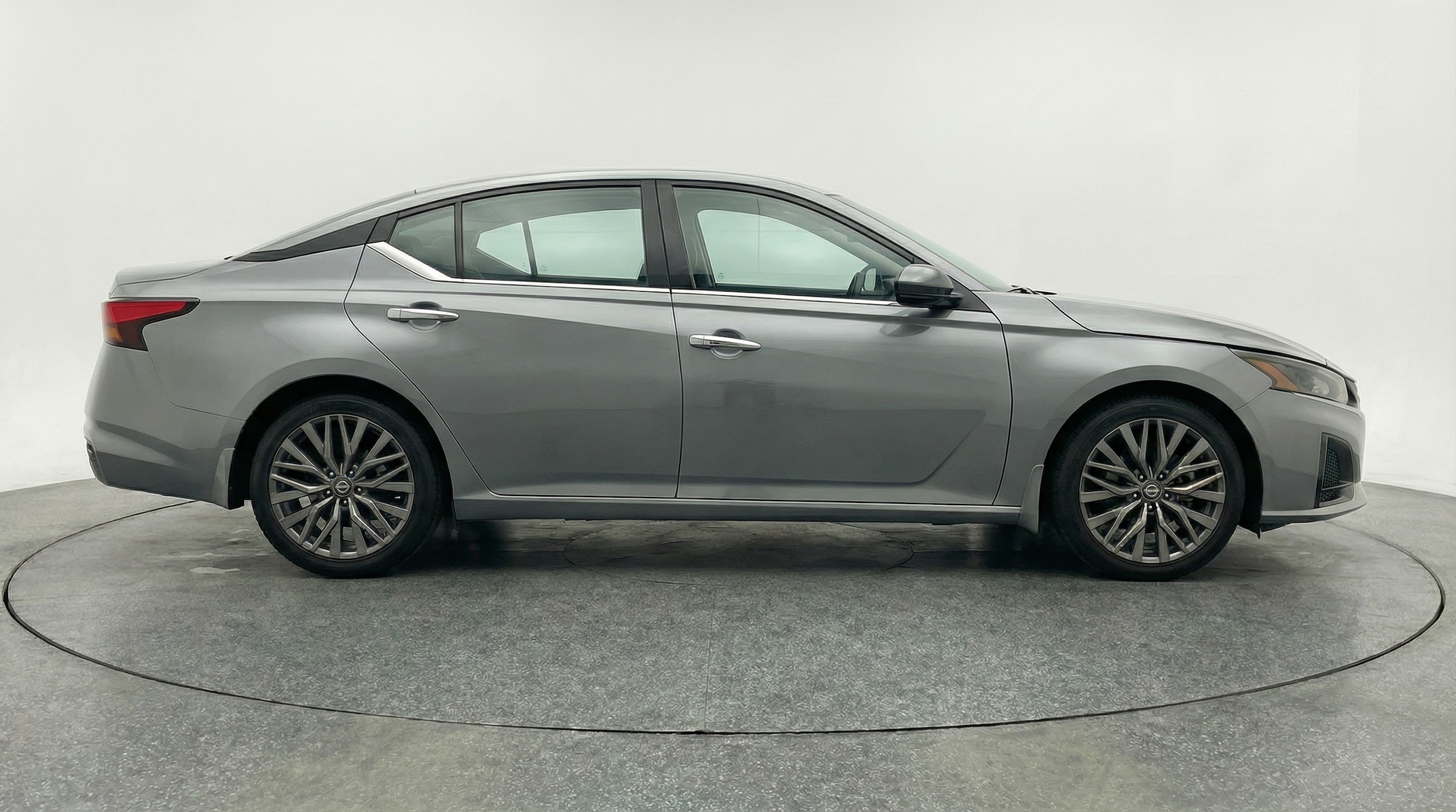 Thumbnail: 2025 Nissan Altima - 8