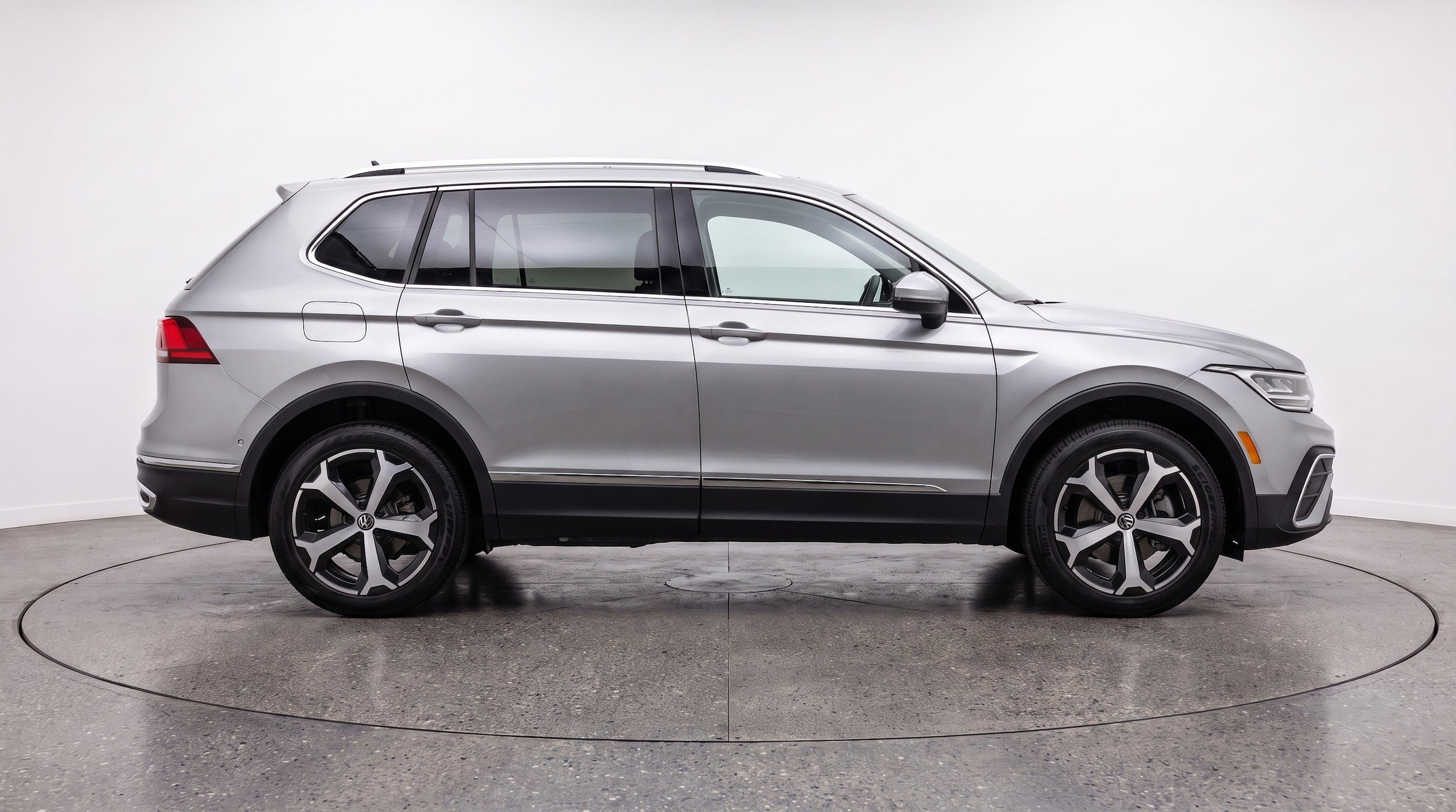 Thumbnail: 2026 Volkswagen Tiguan - 11