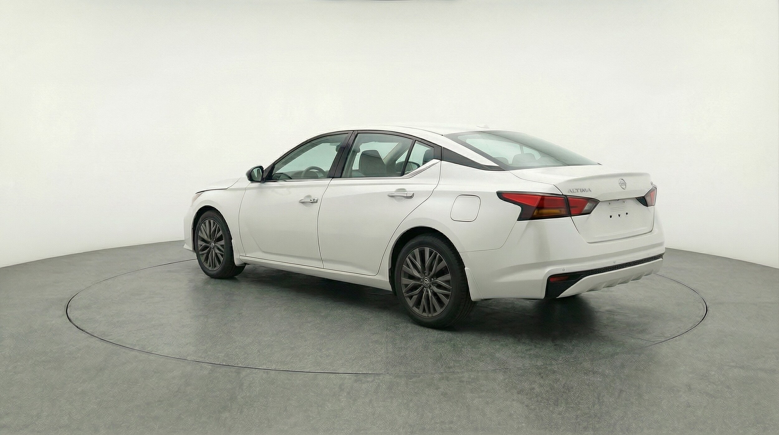 Thumbnail: 2025 Nissan Altima - 5