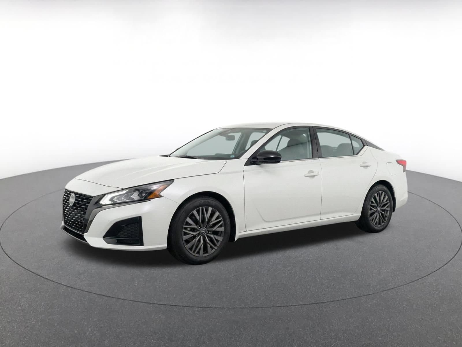 Thumbnail: 2026 Nissan Altima - 3