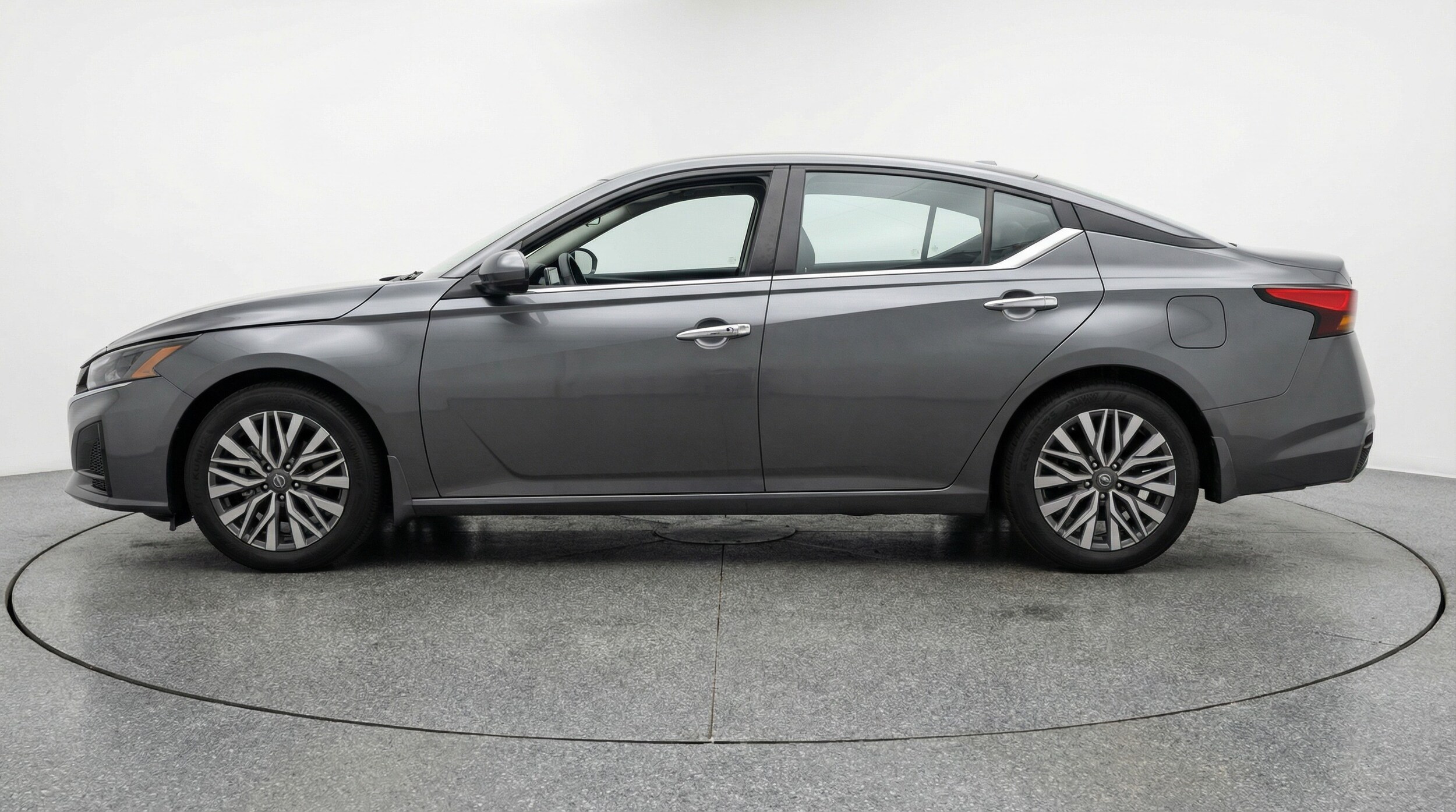 Thumbnail: 2025 Nissan Altima - 4