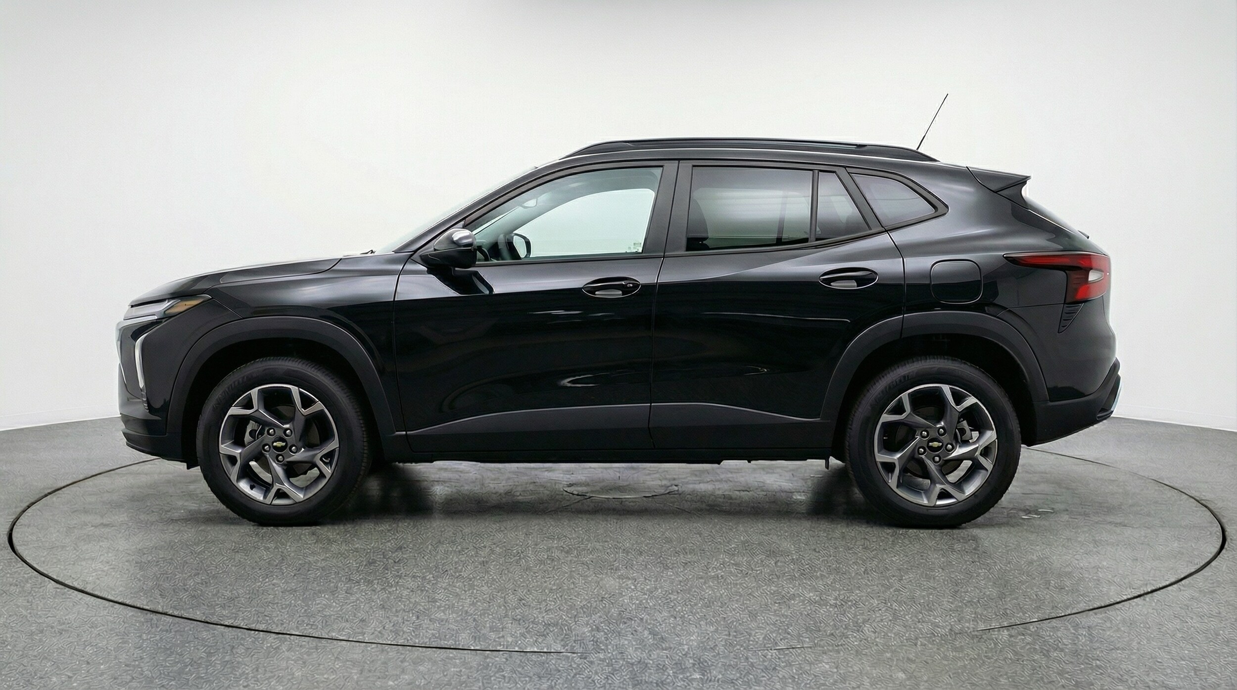 Thumbnail: 2025 Chevrolet Trax - 4