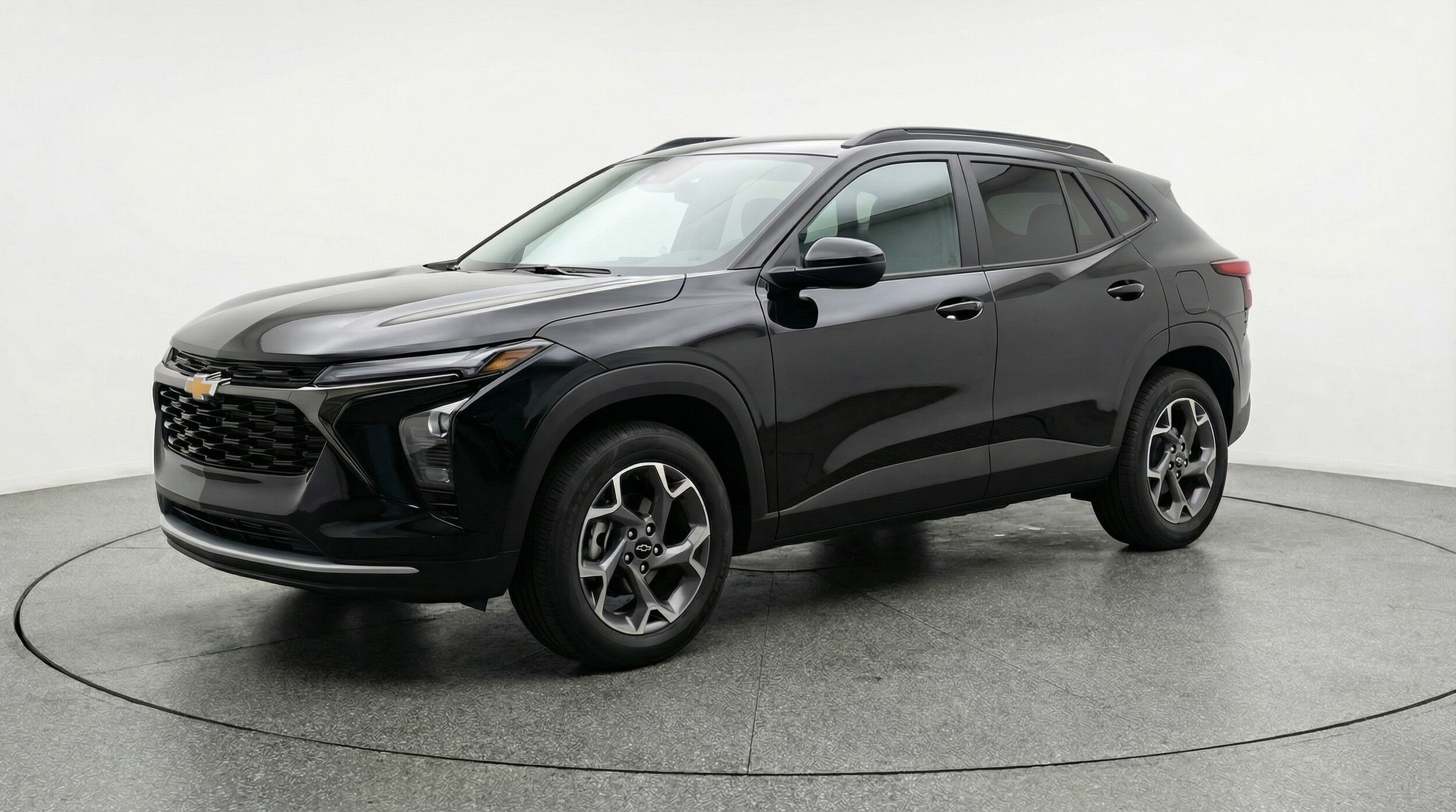 Thumbnail: 2025 Chevrolet Trax - 3