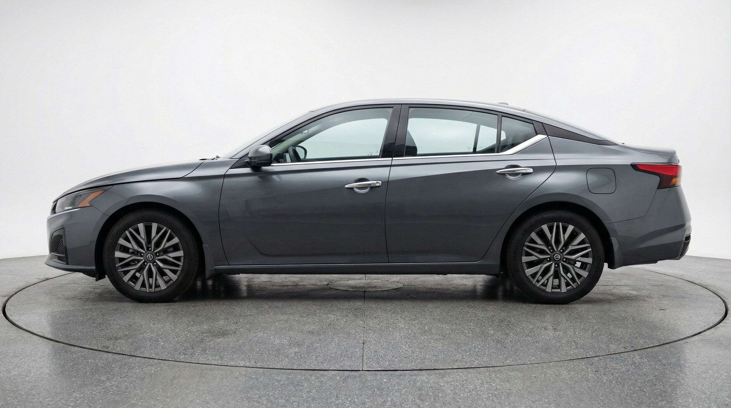 Thumbnail: 2025 Nissan Altima - 4