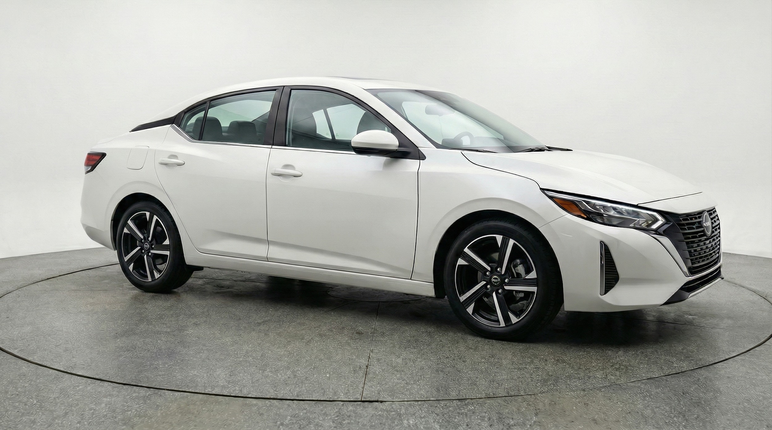 Thumbnail: 2025 Nissan Sentra - 1