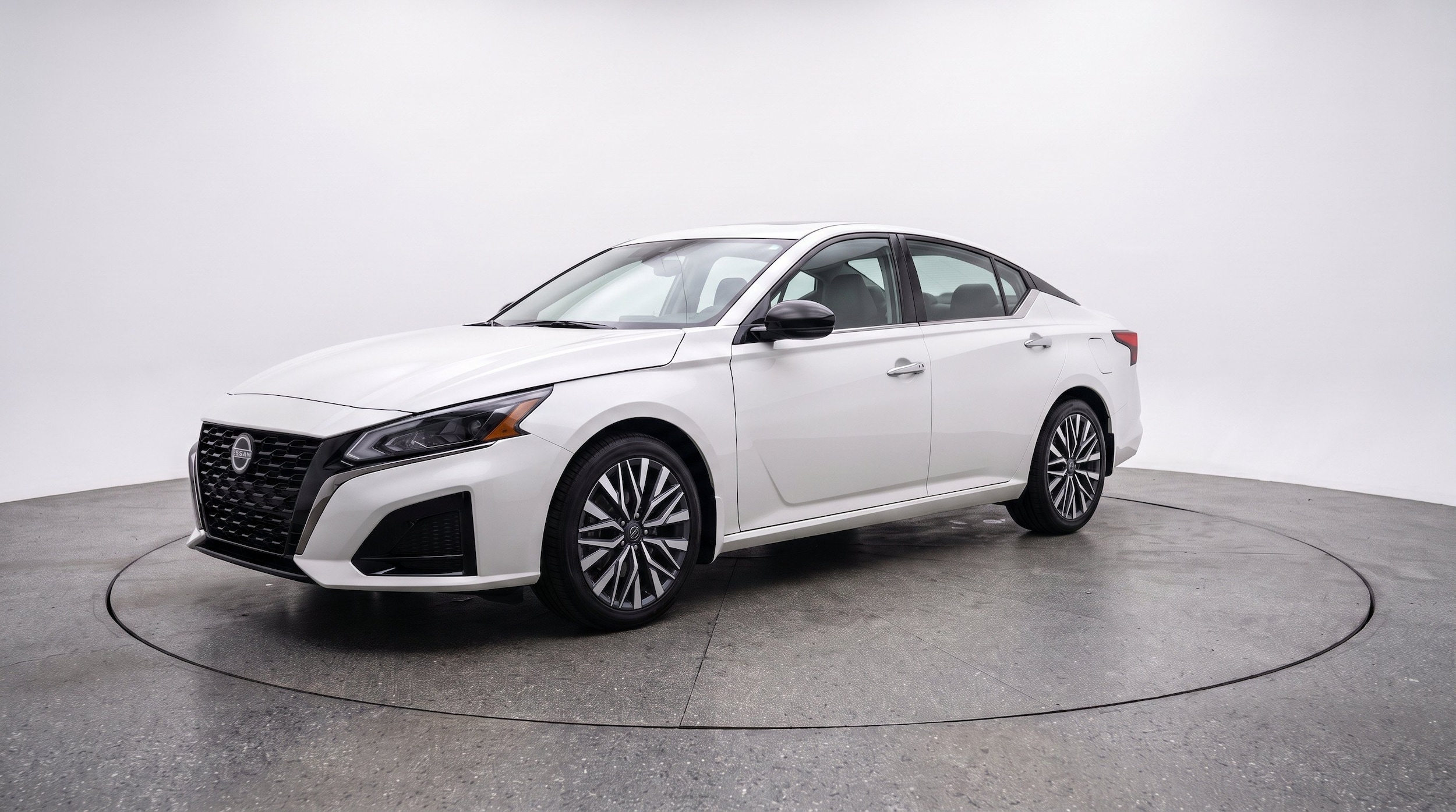 Thumbnail: 2025 Nissan Altima - 3