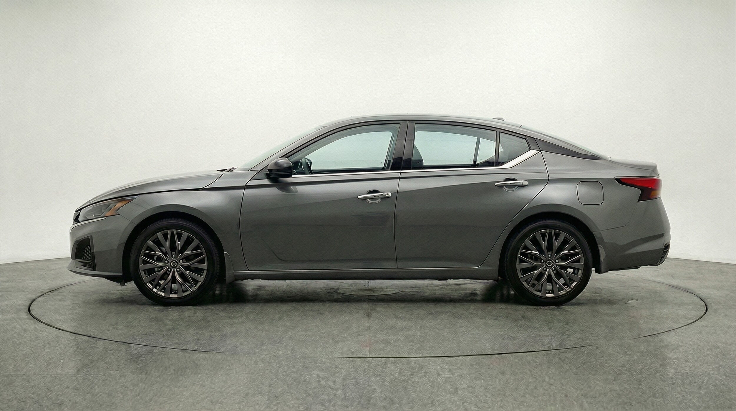 Thumbnail: 2025 Nissan Altima - 4