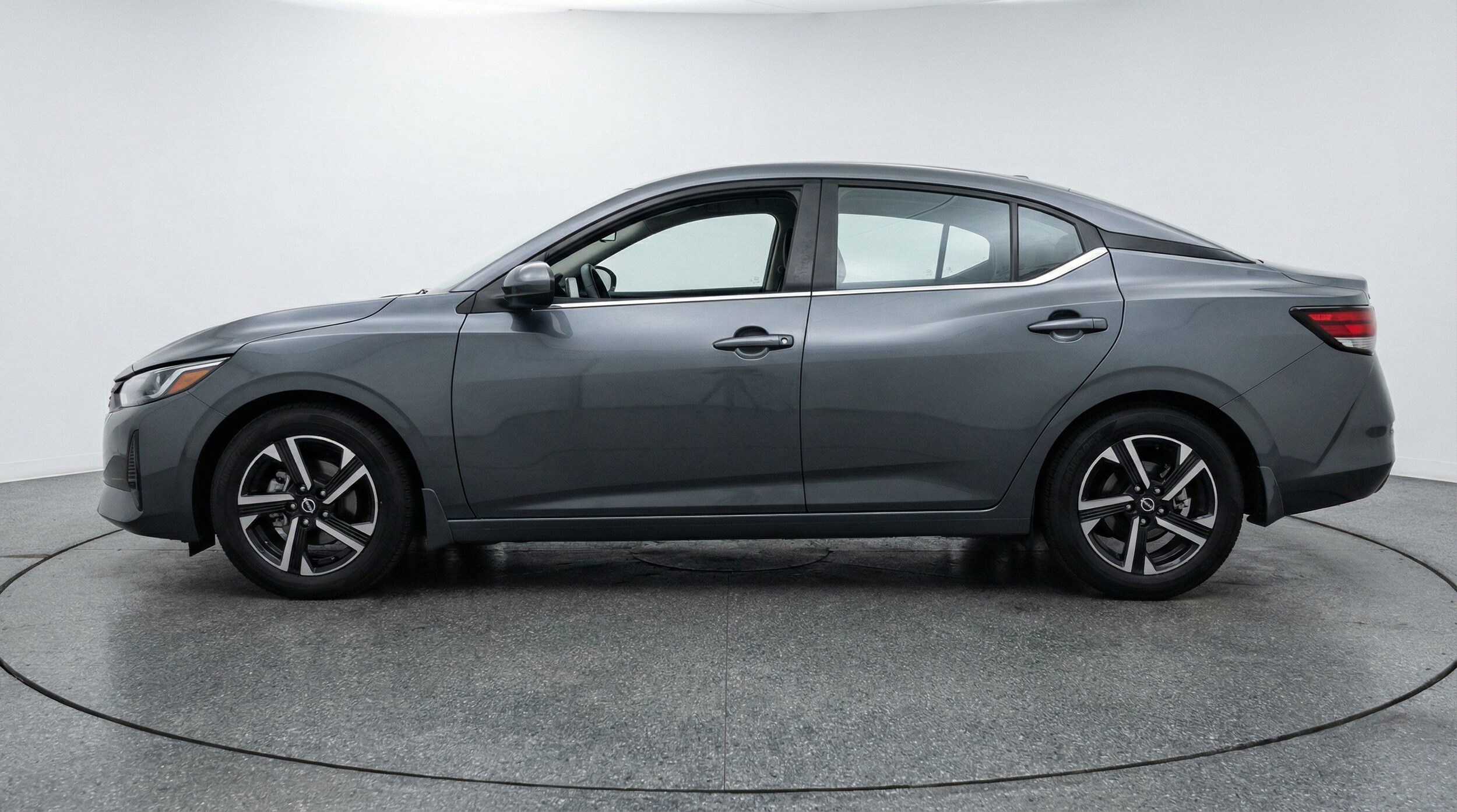 Thumbnail: 2025 Nissan Sentra - 5