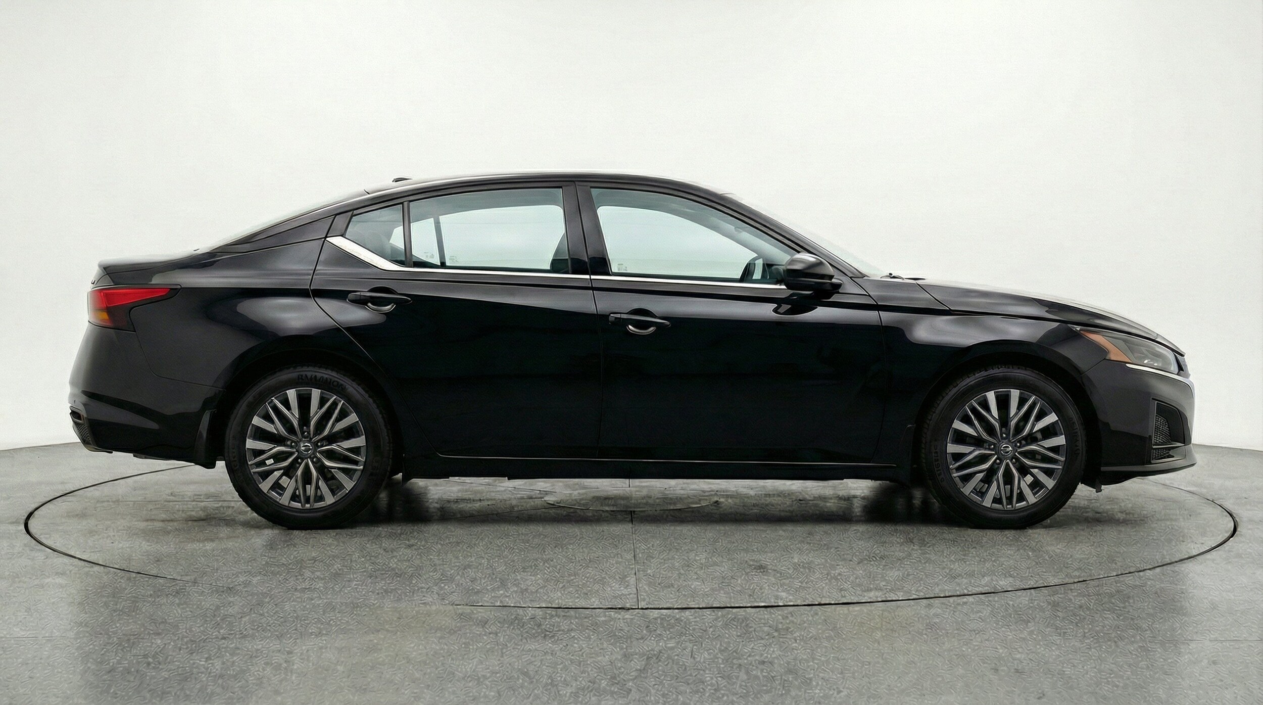 Thumbnail: 2025 Nissan Altima - 11