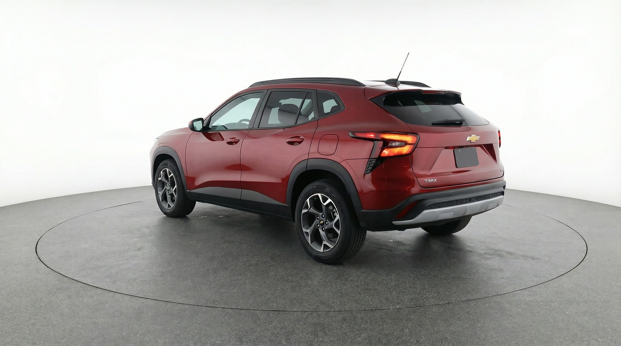 Thumbnail: 2025 Chevrolet Trax - 5