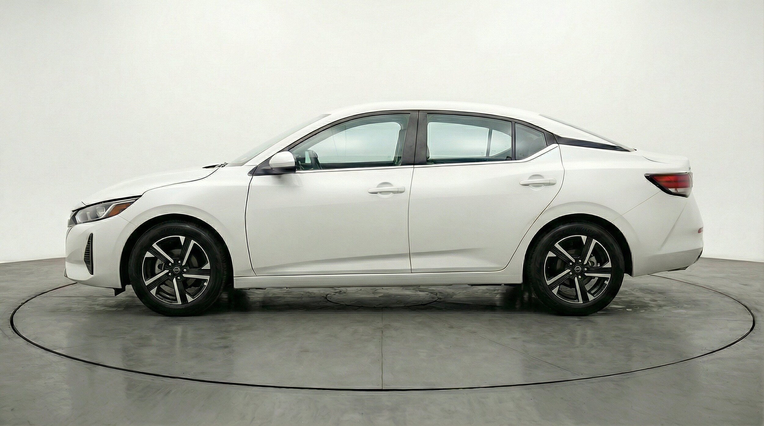 Thumbnail: 2025 Nissan Sentra - 5