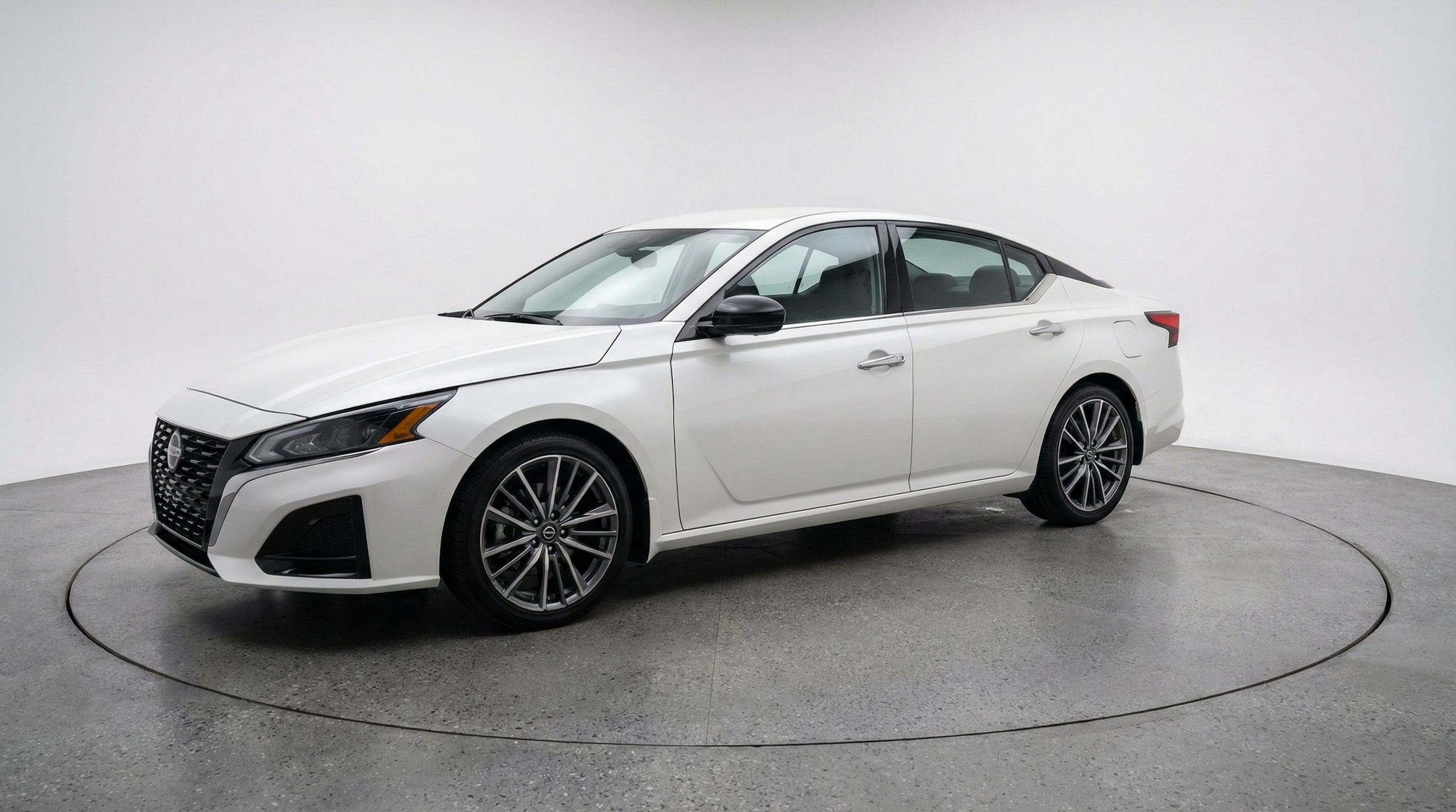 Thumbnail: 2025 Nissan Altima - 3