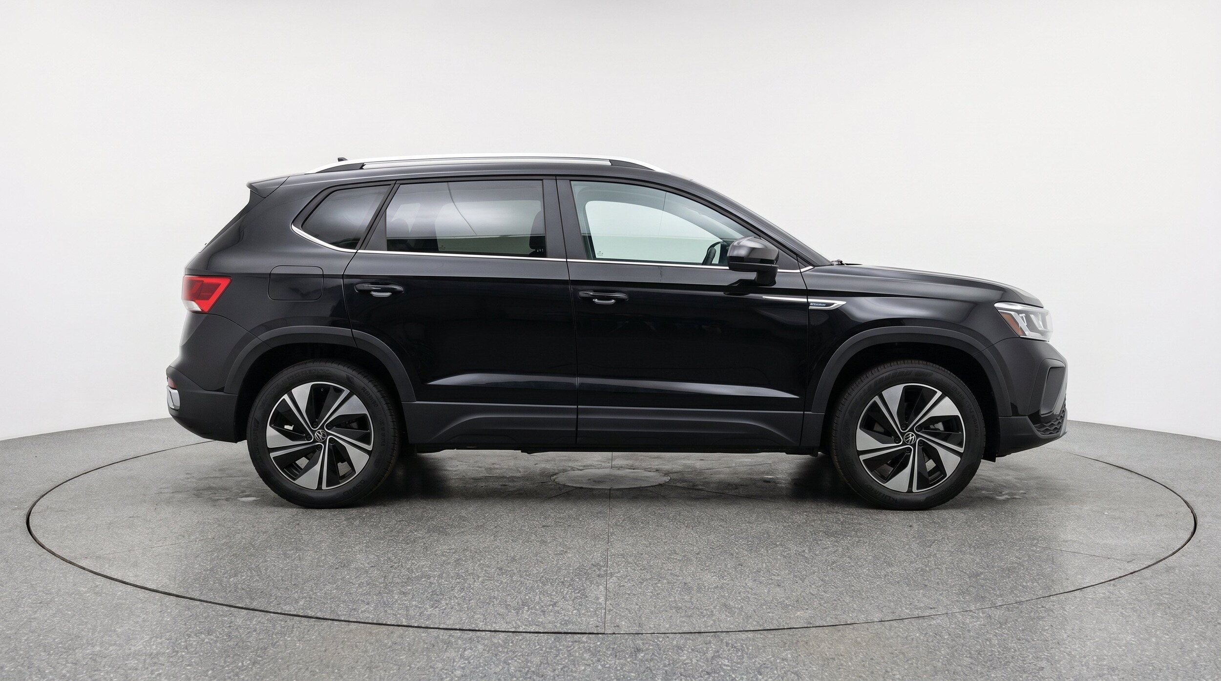 Thumbnail: 2026 Volkswagen Taos - 11