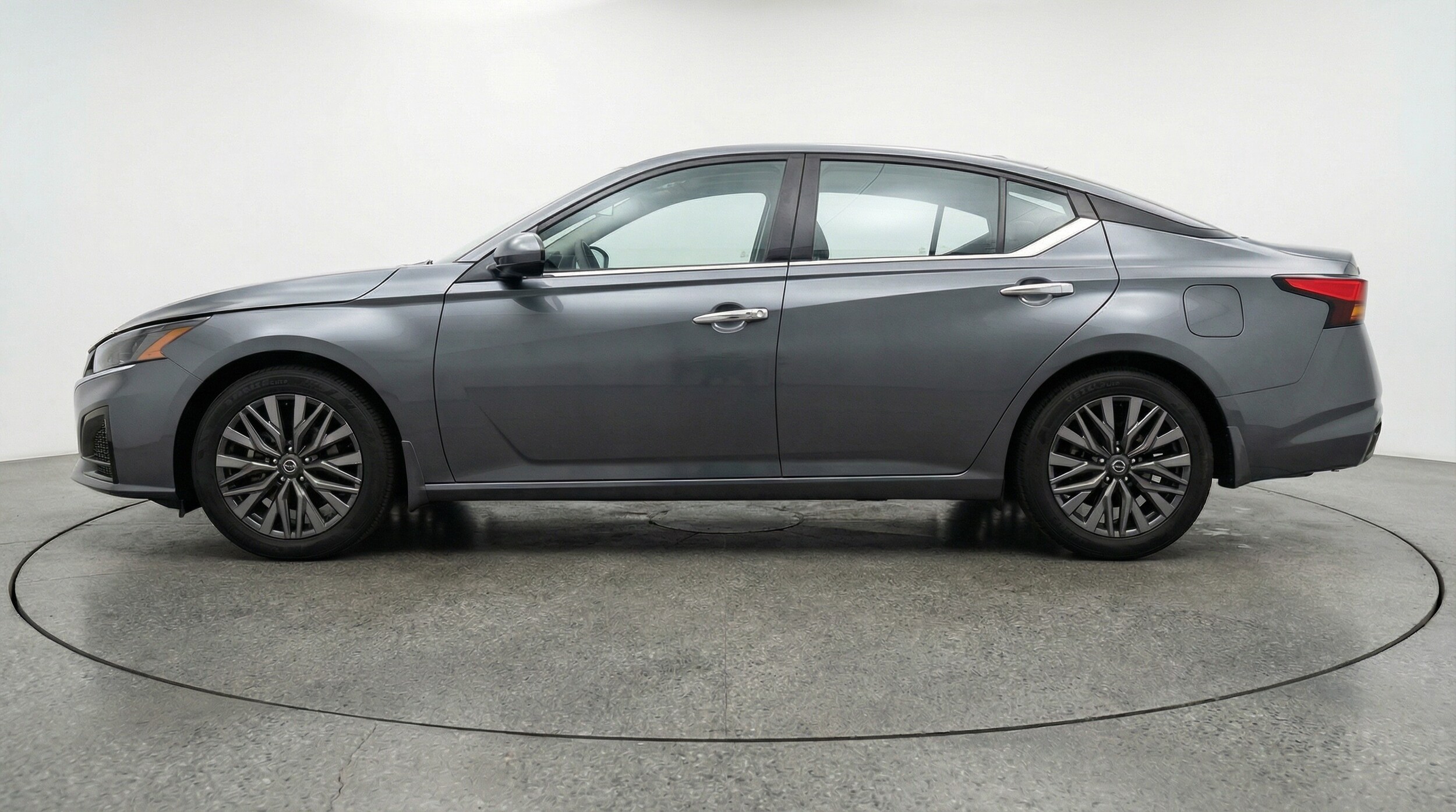 Thumbnail: 2025 Nissan Altima - 4