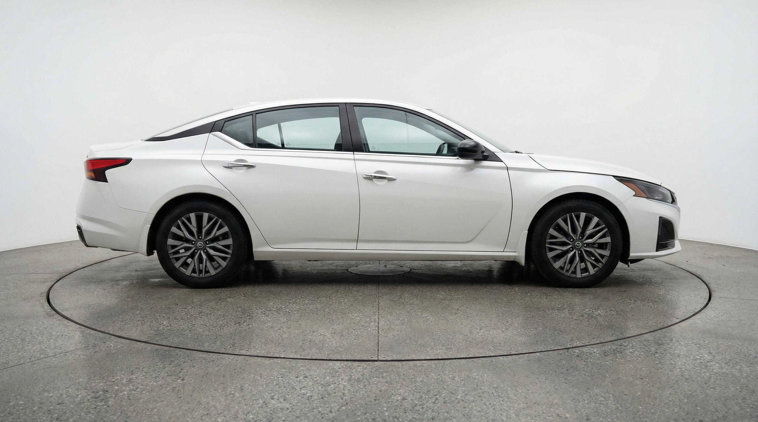 Thumbnail: 2025 Nissan Altima - 8