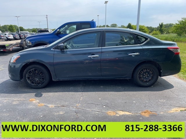 Used 2015 Nissan Sentra SV with VIN 3N1AB7AP0FL678779 for sale in Dixon, IL
