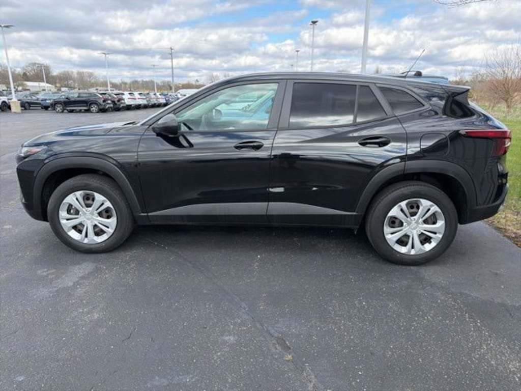 Used 2024 Chevrolet Trax LS SUV