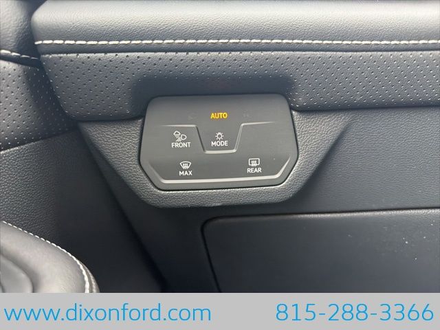 2026 Volkswagen Atlas SE w/Tech - Photo 17
