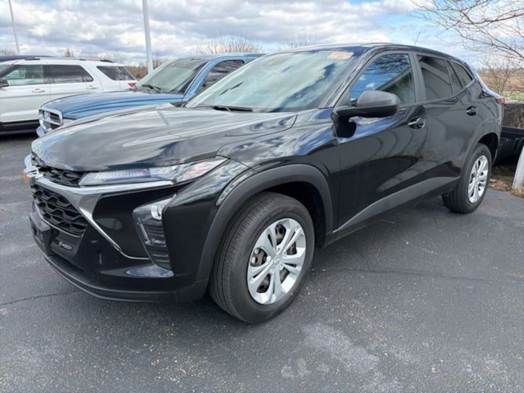 Used 2024 Chevrolet Trax LS SUV