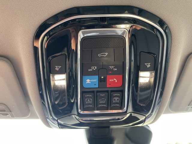 2023 Jeep Grand Cherokee Overland - Photo 20